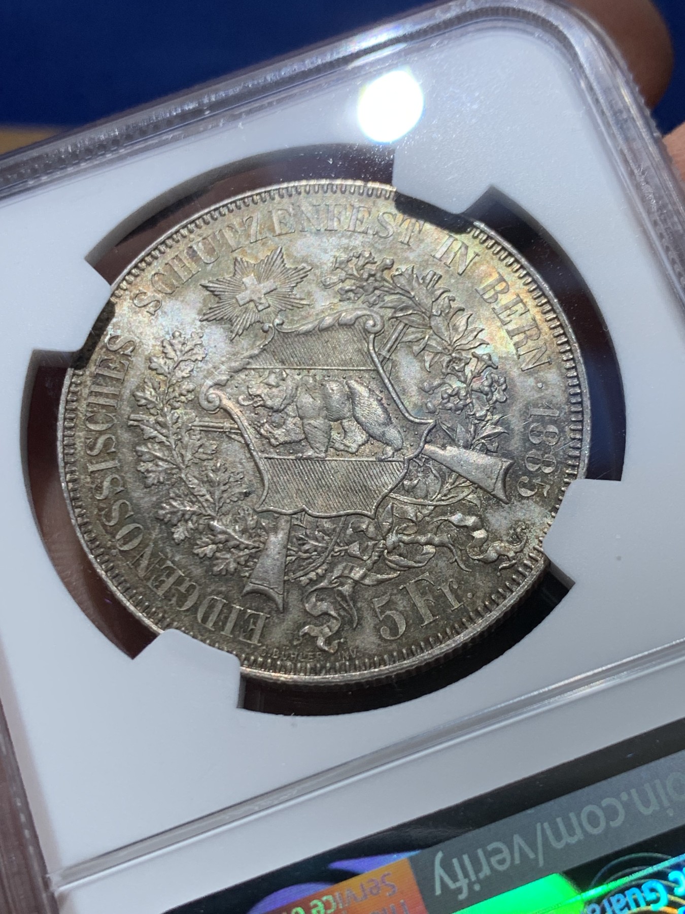 《竞宝斋》圣诞专辑  第一场  第227场 定制纪念章相赠 (全场顺丰包邮) NGC MS64 瑞士1885年伯尔尼射击节5法郎大银币，美女与野兽，淡五彩BU品相