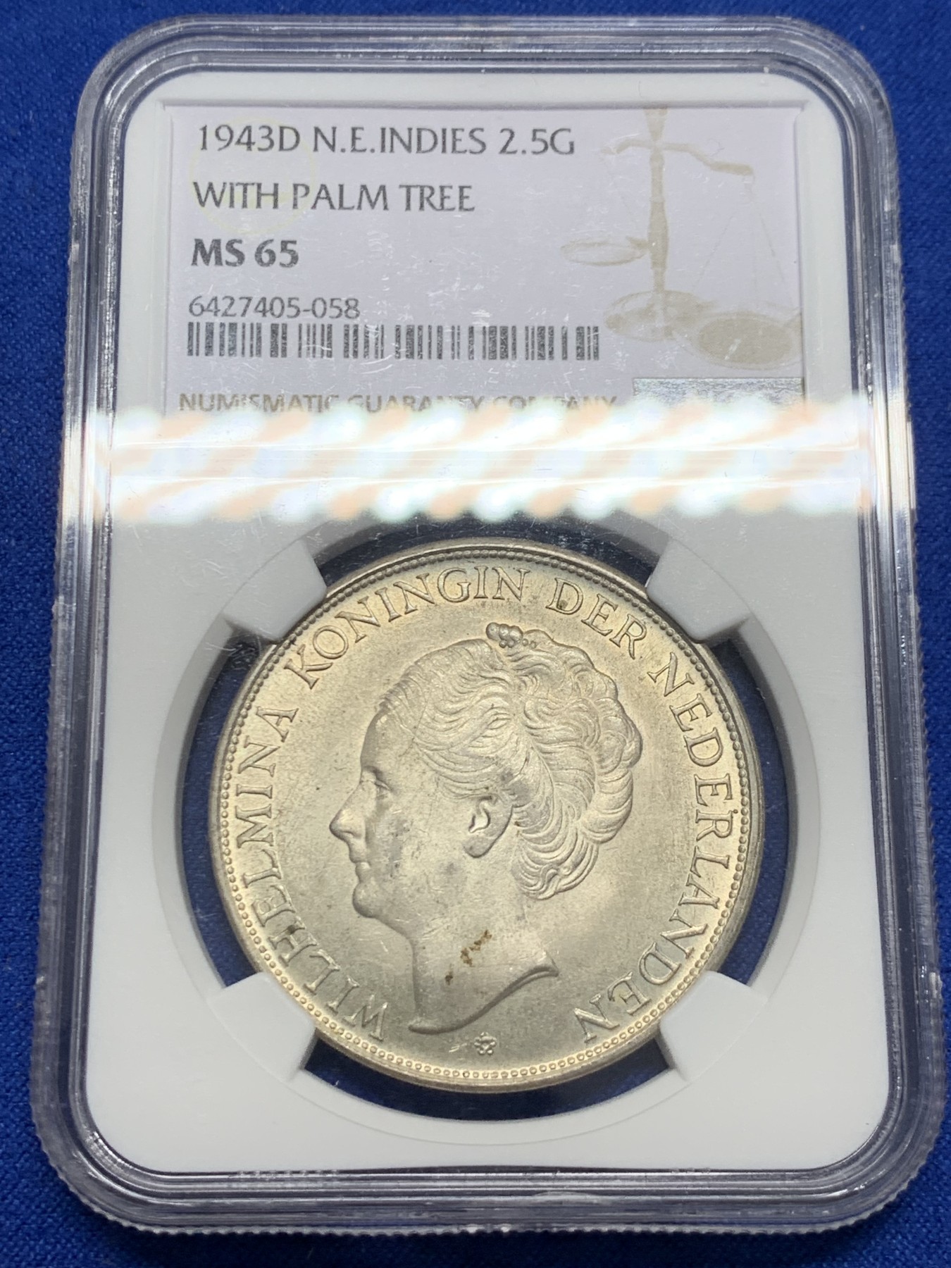 《竞宝斋》圣诞专辑  第一场  第227场 定制纪念章相赠 (全场顺丰包邮) 亚军分 NGC-MS65 荷属东印度 1943年 威廉米娜女王 2.5盾大银币 一枚就毕业的品相