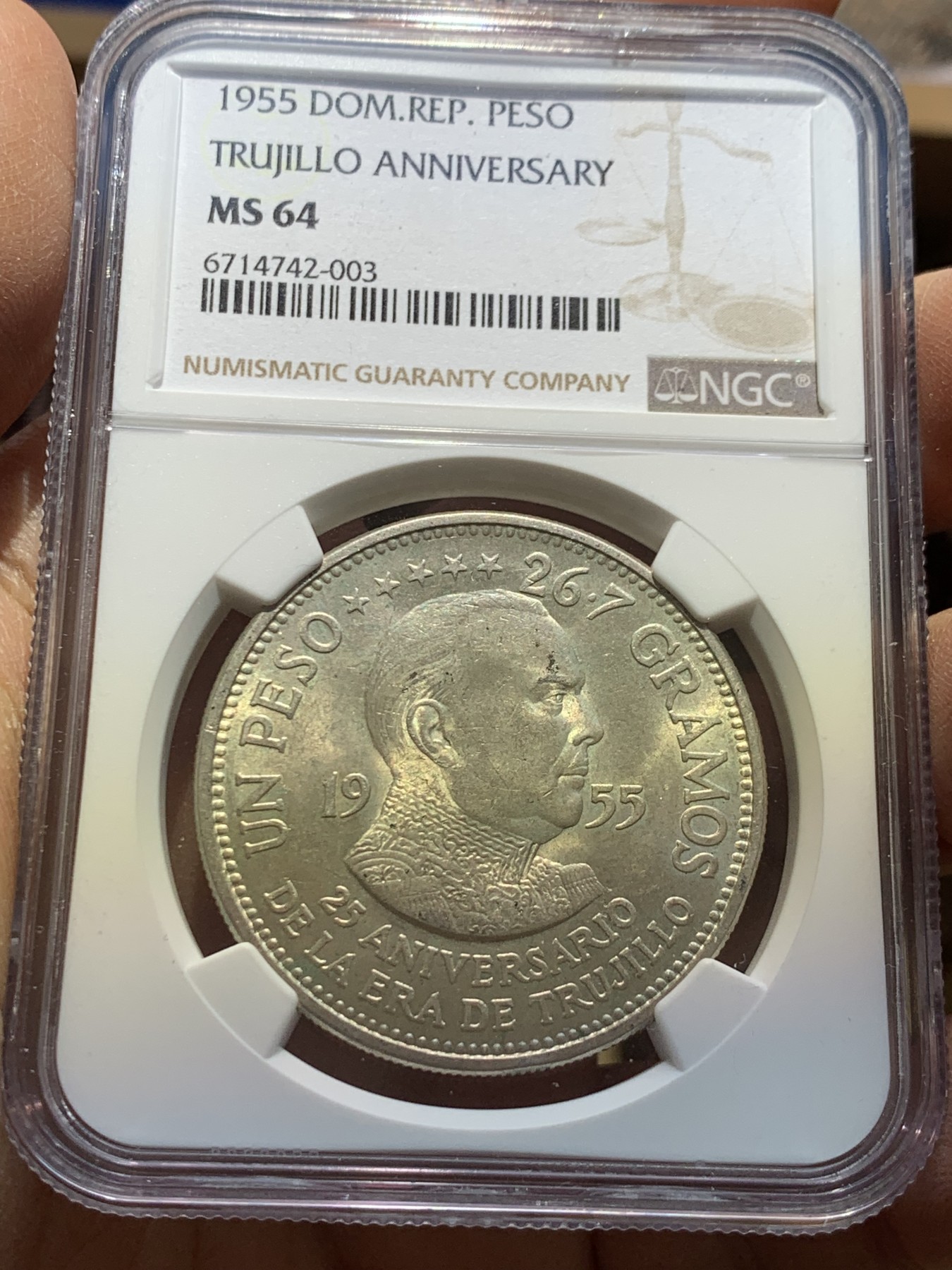 《竞宝斋》圣诞专辑  第一场  第227场 定制纪念章相赠 (全场顺丰包邮) NGC-MS64 多米尼加1955年特鲁希略执政银禧年1比索银币，实际发行量19450枚。罕见品种，sbp11月65分成交价1080美元。