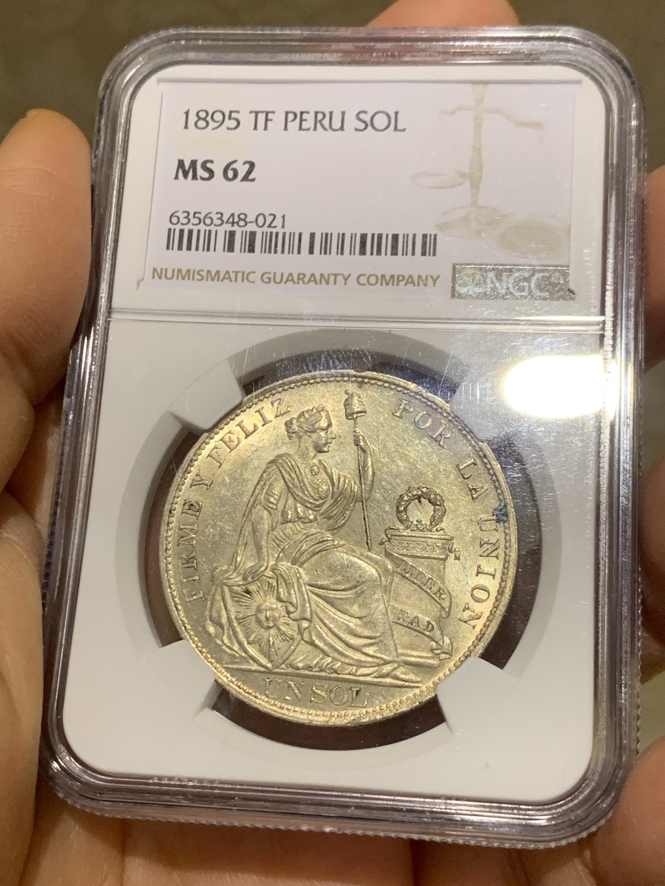 《竞宝斋》圣诞专辑  第二场  第228场 定制纪念章相赠 (全场顺丰包邮) NGC-MS62 秘鲁 1895年 1索尔 黄油光 大银币 相对早期年份 高银版 质感漂亮