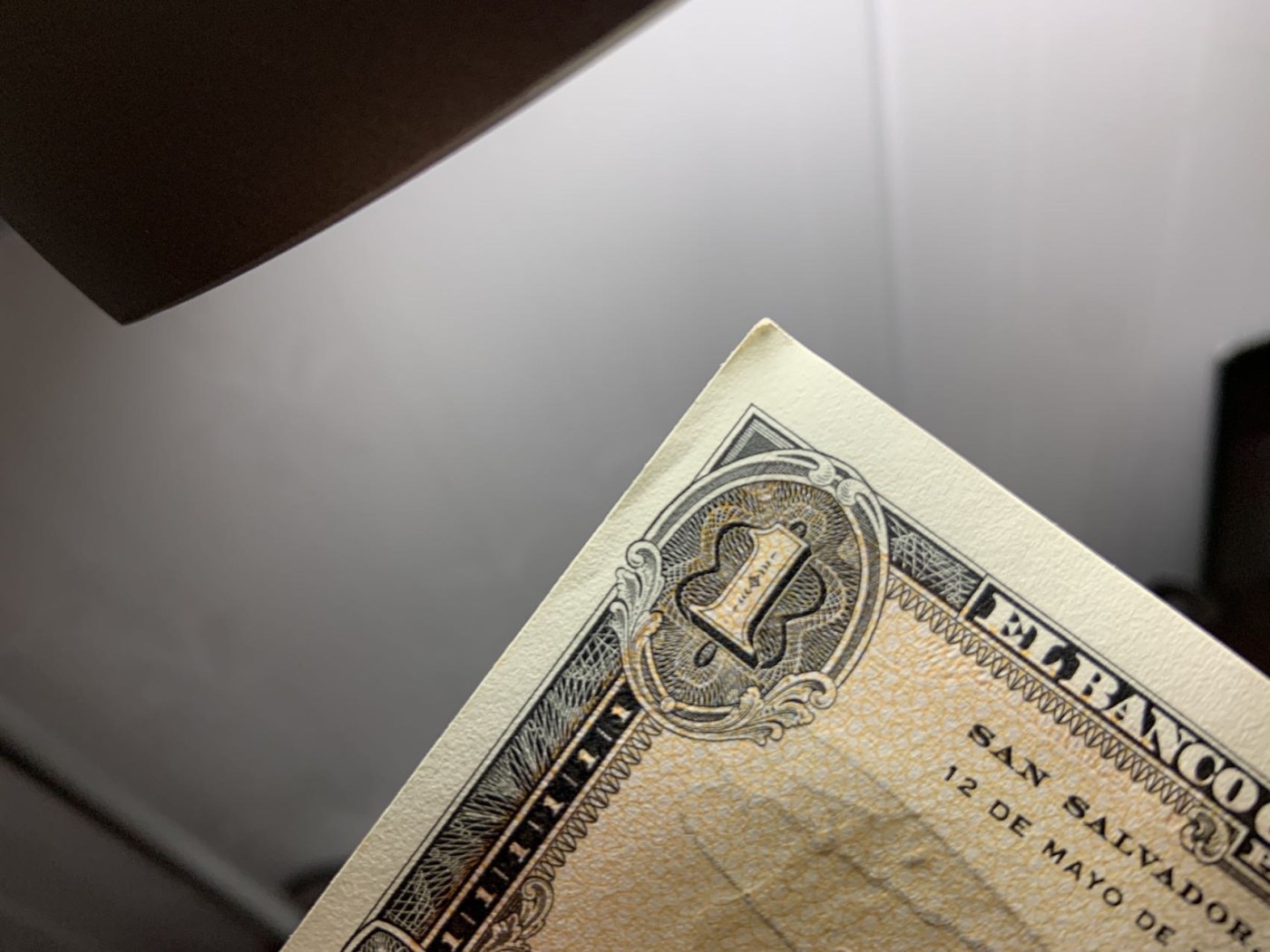 收藏联盟Quantum Auction 第313期拍卖  萨尔瓦多1972年1克朗 品相UNC 角有瑕疵