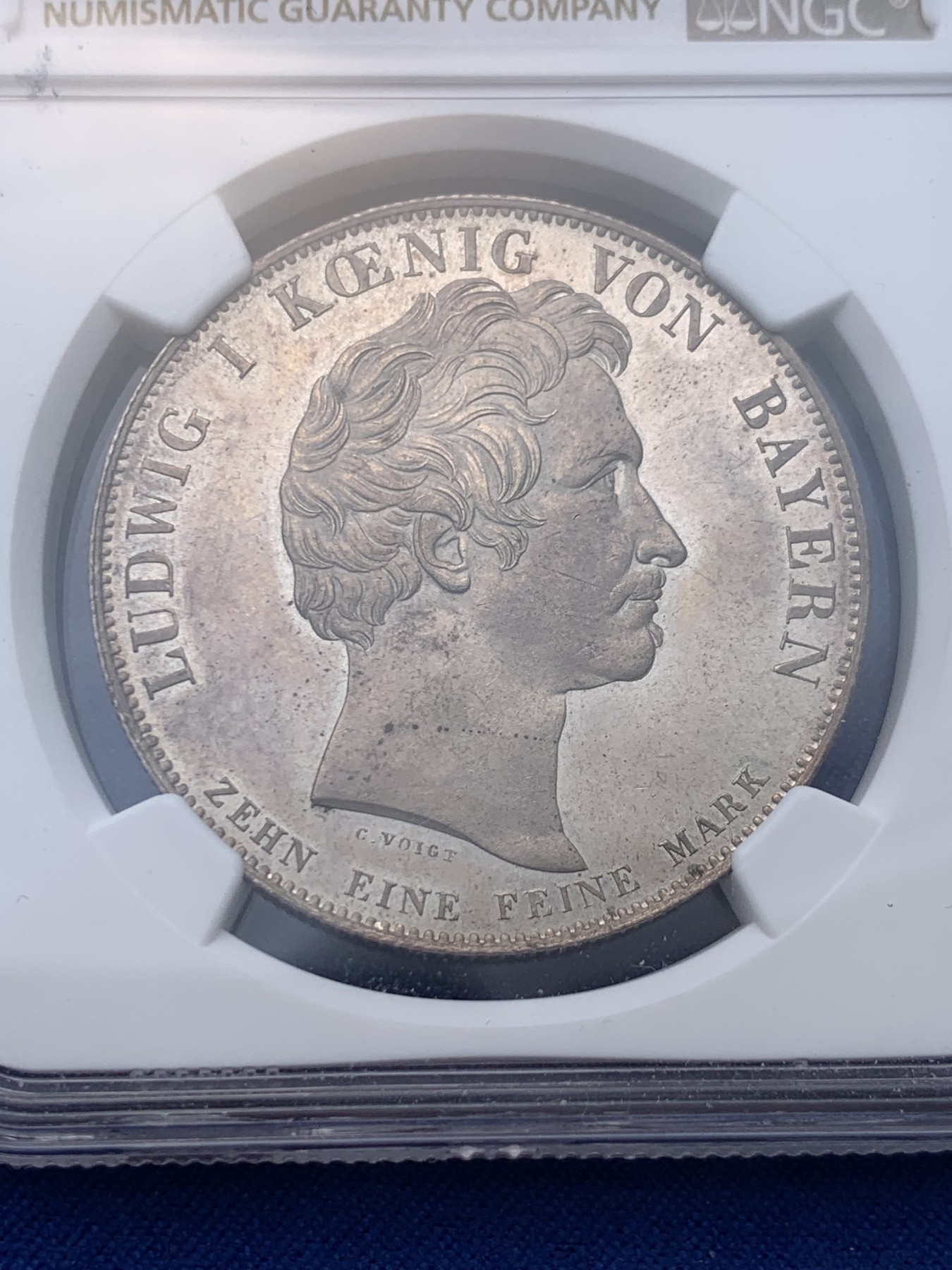 《竞宝斋》圣诞专辑  第一场  第227场 定制纪念章相赠 (全场顺丰包邮) NGC-UNCD 德国巴伐利亚 1832年巴伐利亚的奥托王子登基当了希腊国王历史泰勒大银币，著名历史泰勒品种，正反带光底板好，性价比高