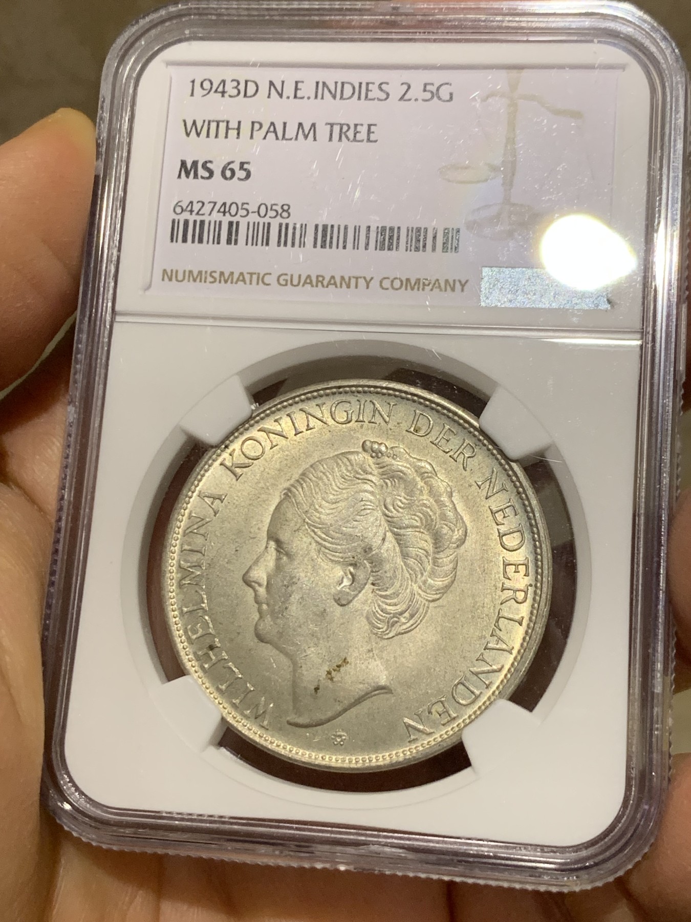 《竞宝斋》圣诞专辑  第一场  第227场 定制纪念章相赠 (全场顺丰包邮) 亚军分 NGC-MS65 荷属东印度 1943年 威廉米娜女王 2.5盾大银币 一枚就毕业的品相