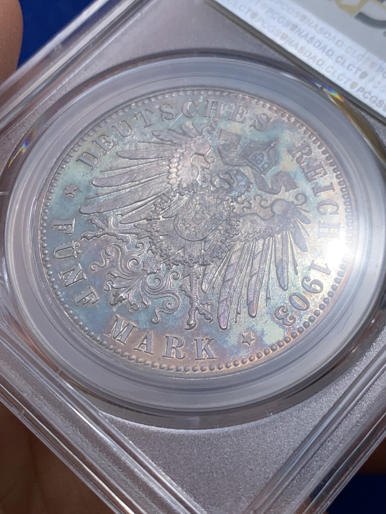 《竞宝斋》圣诞专辑  第一场  第227场 定制纪念章相赠 (全场顺丰包邮) PCGS-PR64CAM,德国1903年萨克森阿尔登堡，50周年登基纪念精制5马克银币，发行量少，很亮的小镜子，反面轻度五彩