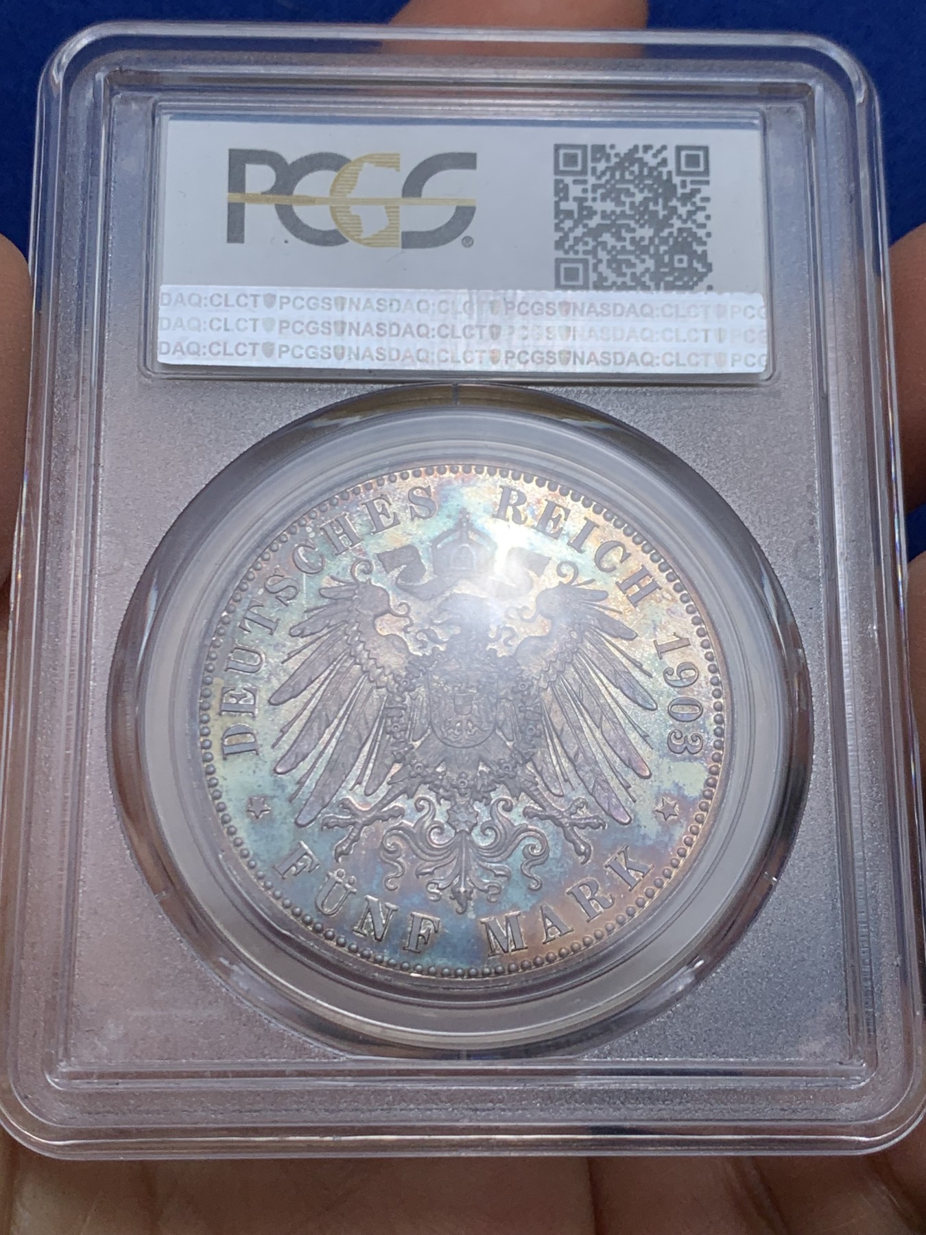 《竞宝斋》圣诞专辑  第一场  第227场 定制纪念章相赠 (全场顺丰包邮) PCGS-PR64CAM,德国1903年萨克森阿尔登堡，50周年登基纪念精制5马克银币，发行量少，很亮的小镜子，反面轻度五彩