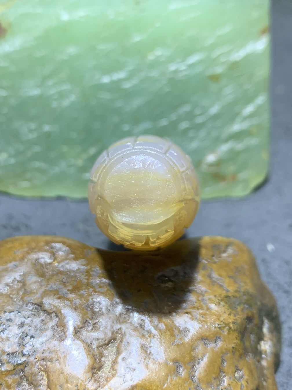 精美亚光高玉化巴西玛瑙手工俏色巧雕佛道合一随形吊坠一个！