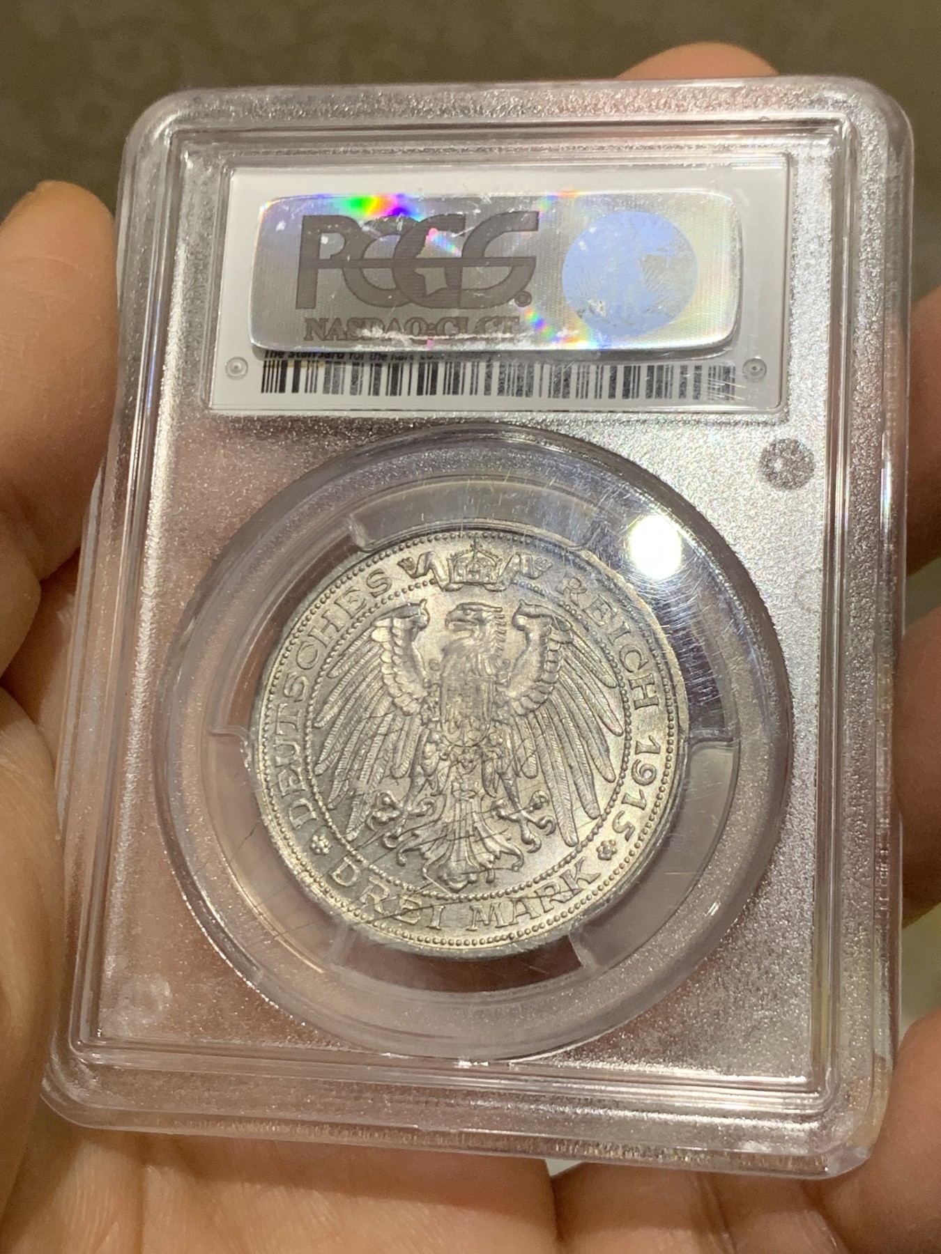 《竞宝斋》圣诞专辑  第一场  第227场 定制纪念章相赠 (全场顺丰包邮) PCGS-MS66 德国1915曼斯菲尔德屠龙3马克 银币 顶级状态 细节锐利 银光璀璨 背面盒子有小裂纹
