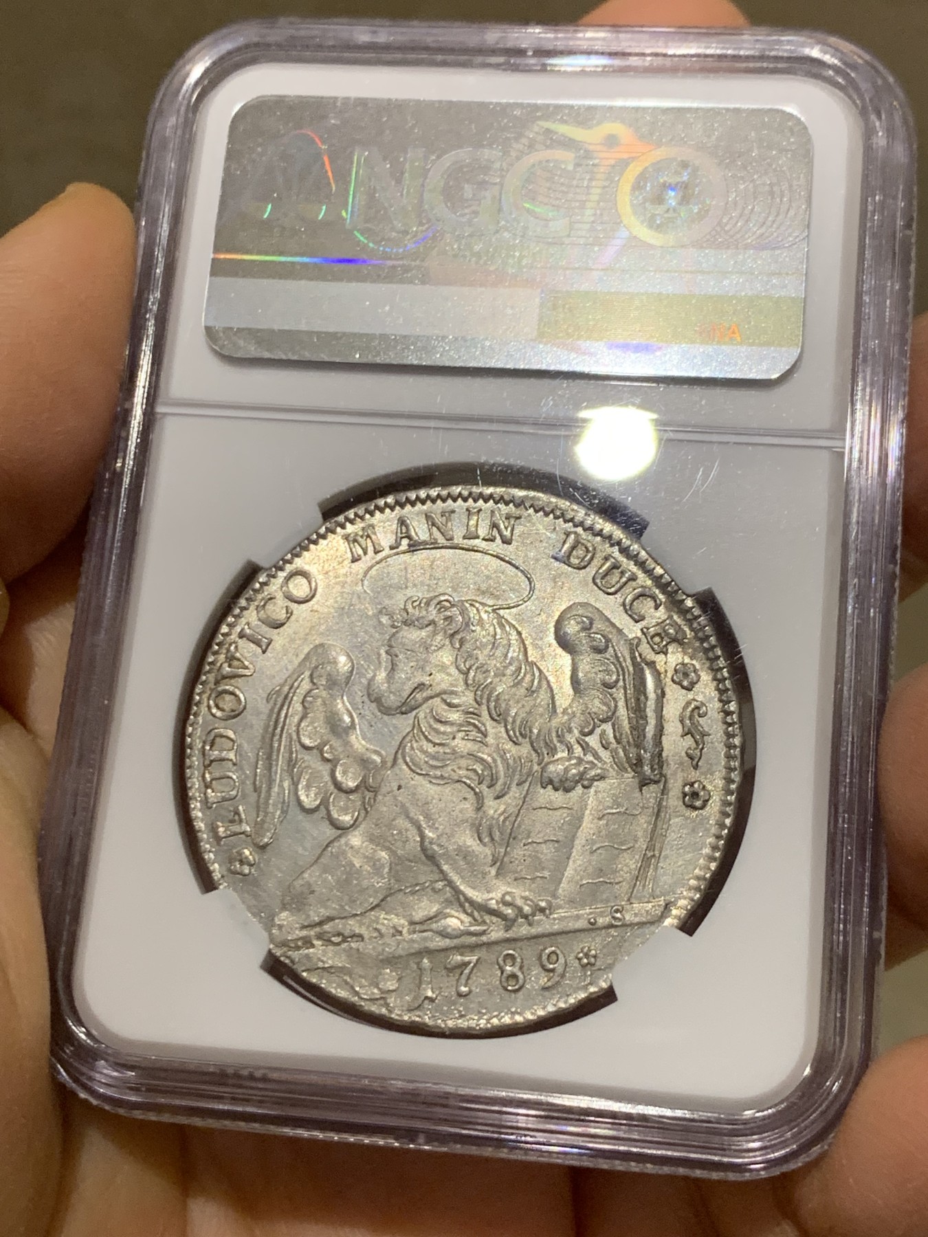 《竞宝斋》圣诞专辑  第一场  第227场 定制纪念章相赠 (全场顺丰包邮) NGC-MS62 意大利 威尼斯 1789年 泰勒 威尼斯飞狮纪念大银币 背部狮子浮雕生动 造型古朴雅致 NGC冠军分