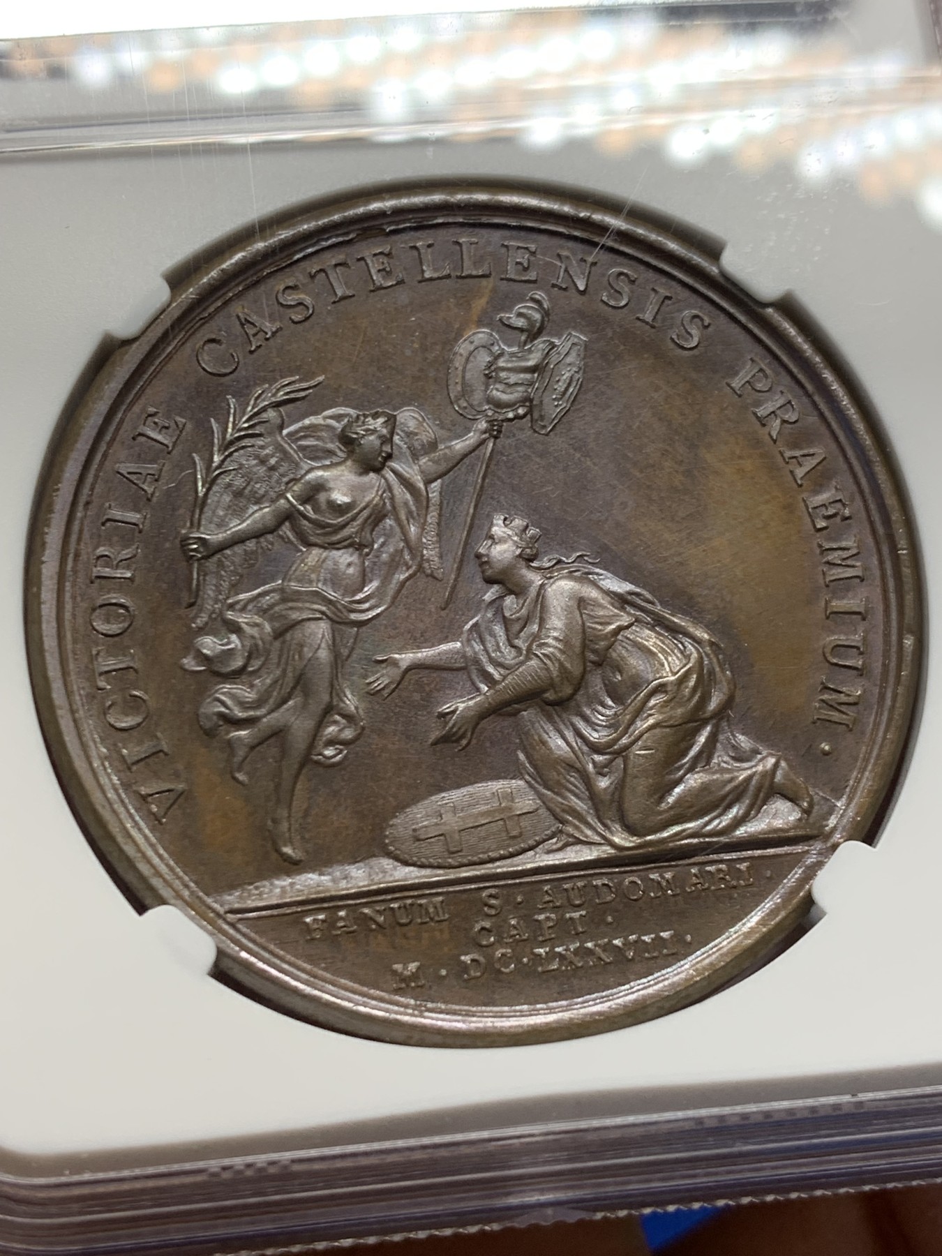 《竞宝斋》圣诞专辑  第一场  第227场 定制纪念章相赠 (全场顺丰包邮) 唯一冠军分 NGC MS65 法国1677年太阳王路易十四捕获圣奥梅尔纪念铜章