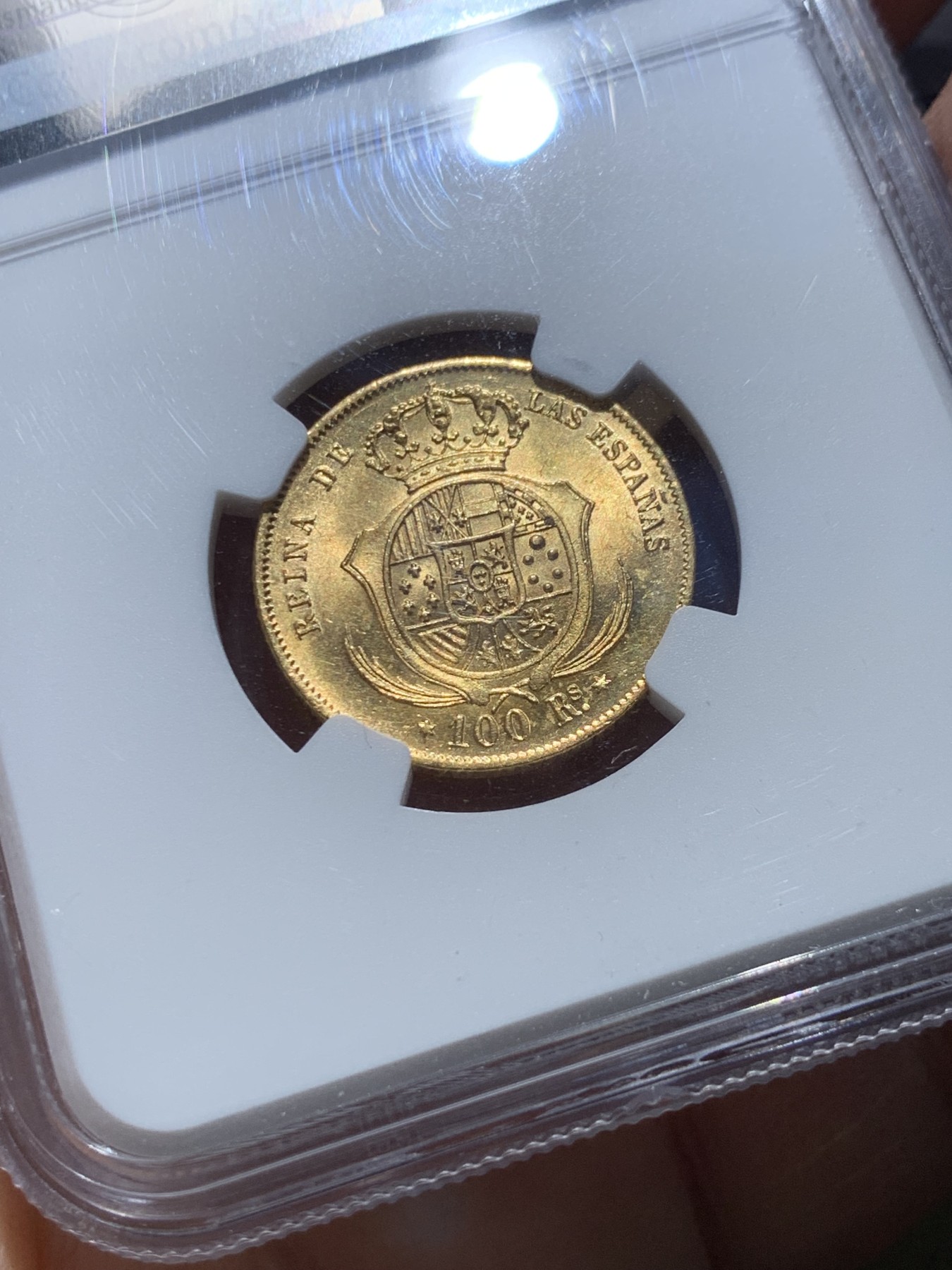 《竞宝斋》圣诞专辑  第一场  第227场 定制纪念章相赠 (全场顺丰包邮) NGC-MS64 西班牙 1861年 伊莎贝拉二世女王 马德里造100R金币（小猪妹） 难得一见的顶级品种 不容错过