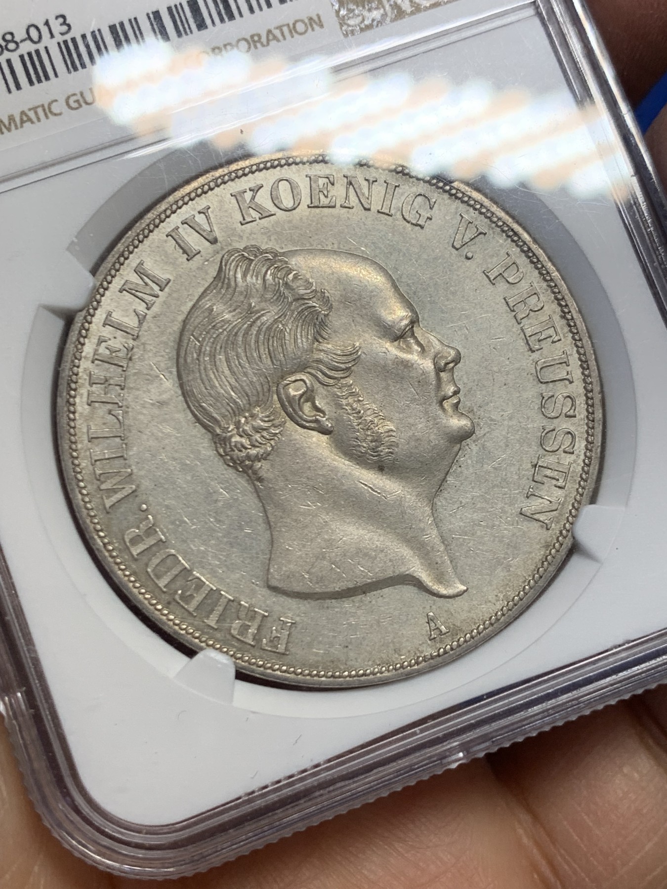 《竞宝斋》圣诞专辑  第一场  第227场 定制纪念章相赠 (全场顺丰包邮) NGC MS61 1855年 德国普鲁士洋葱头2泰勒大窗帘银币 底板光洁 细节好 感觉低评了