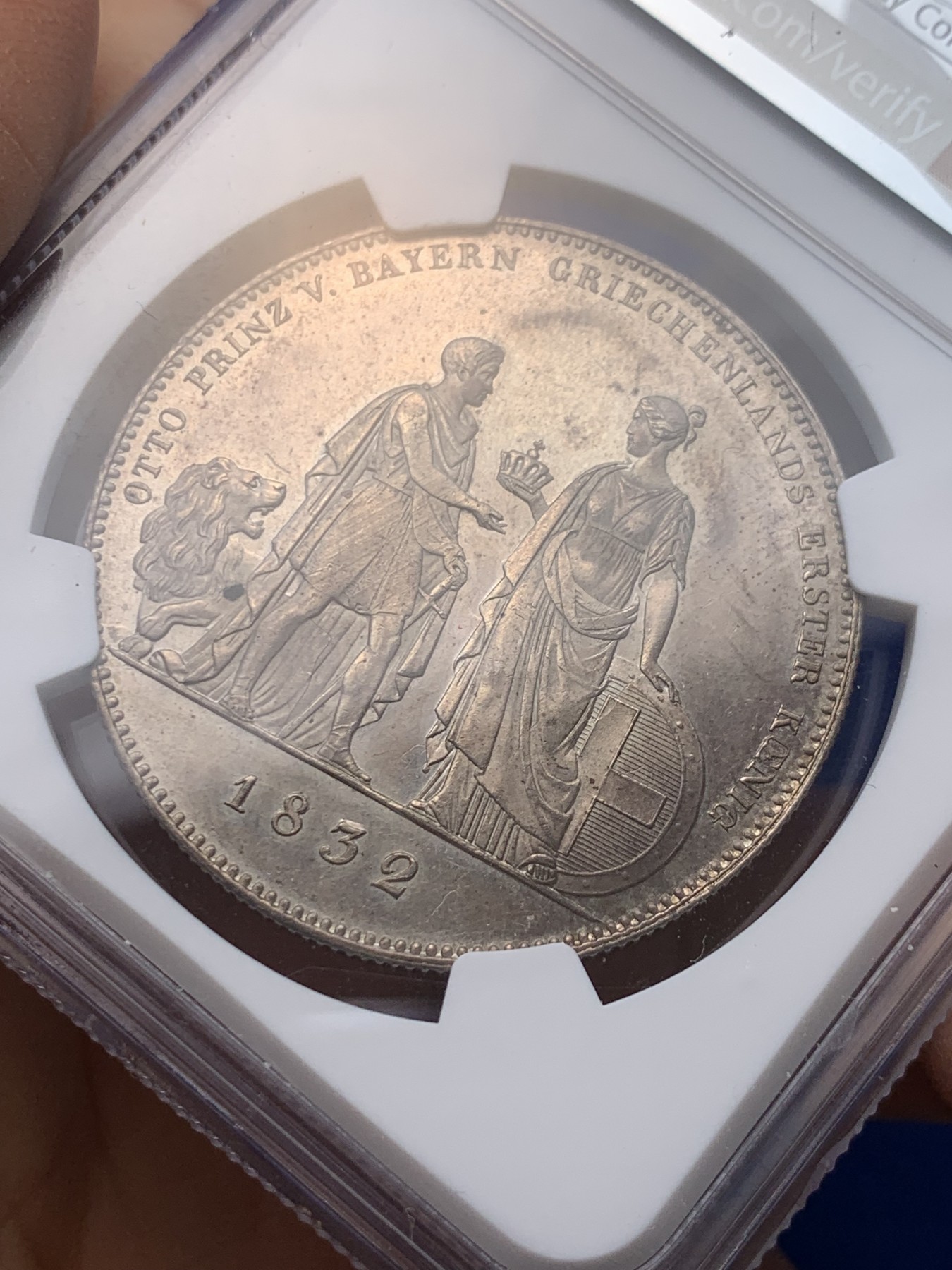 《竞宝斋》圣诞专辑  第一场  第227场 定制纪念章相赠 (全场顺丰包邮) NGC-UNCD 德国巴伐利亚 1832年巴伐利亚的奥托王子登基当了希腊国王历史泰勒大银币，著名历史泰勒品种，正反带光底板好，性价比高