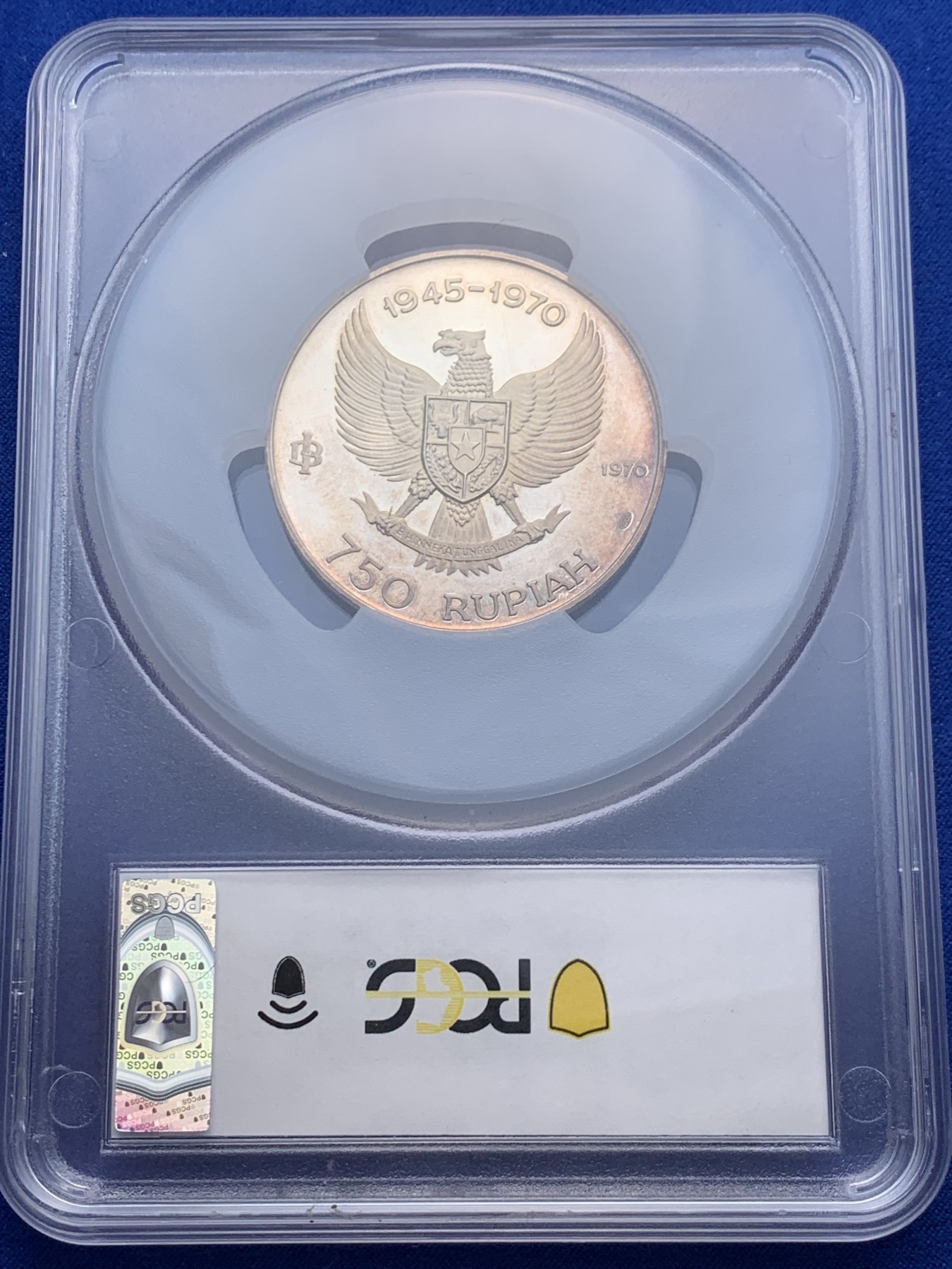 《竞宝斋》圣诞专辑  第二场  第228场 定制纪念章相赠 (全场顺丰包邮) PCGS-PR67DCAM 印尼 1970年 750R 迦楼罗 这个系列中最漂亮也是最贵的面值 工艺和设计都堪称经典 这两年涨势迅猛