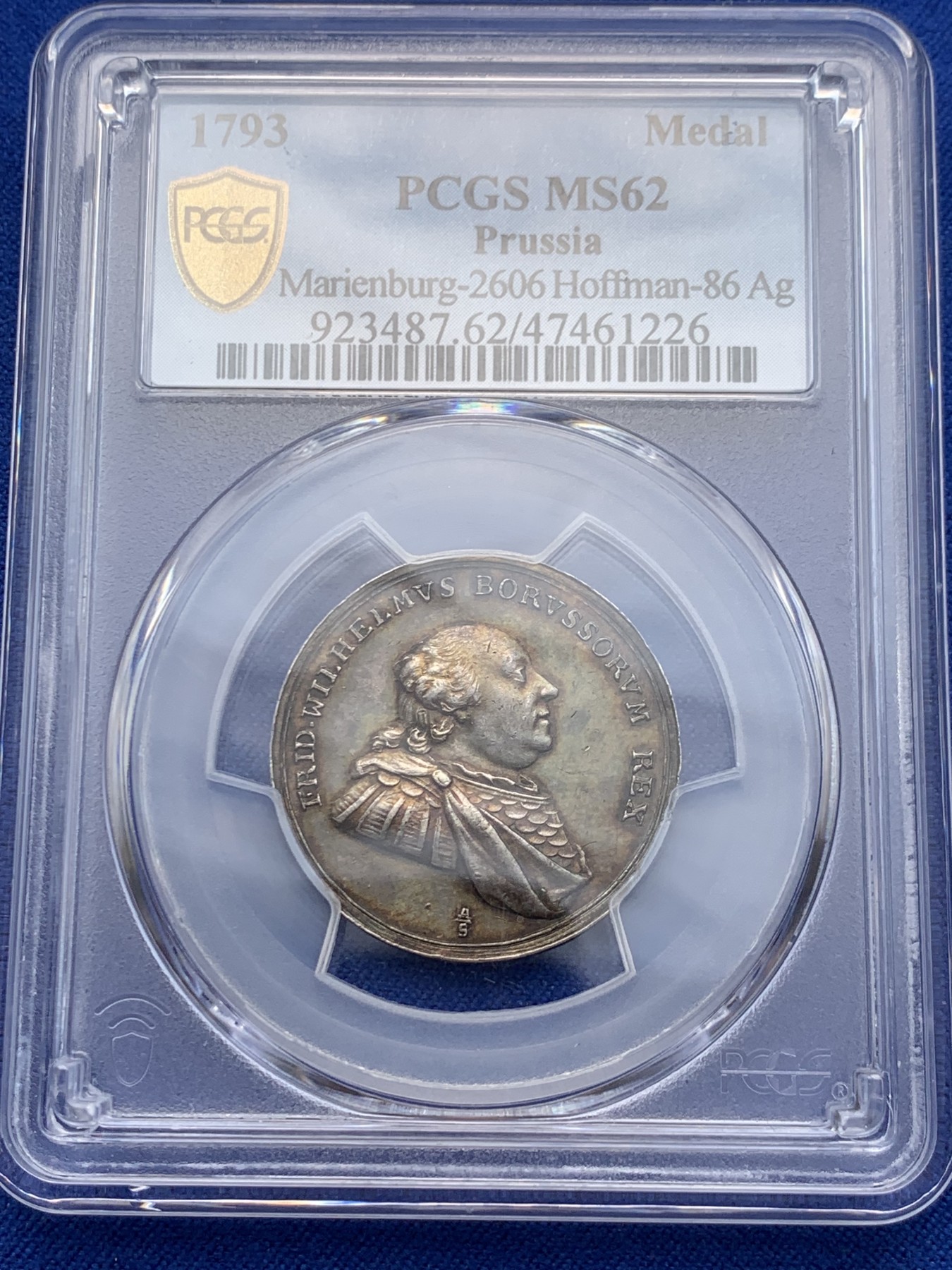 《竞宝斋》圣诞专辑  第一场  第227场 定制纪念章相赠 (全场顺丰包邮) PCGS MS62 德国 1793 普鲁士 威廉二世 纪念银章 稀少品种 来自南普鲁士的致敬 双面深彩 飞翔的不死鸟 细节非常好