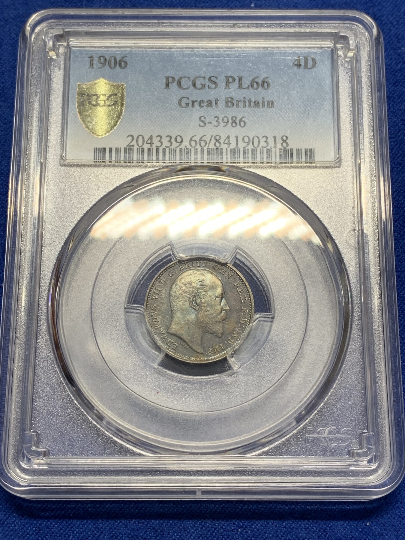 《竞宝斋》圣诞专辑  第二场  第228场 定制纪念章相赠 (全场顺丰包邮) 4枚一组 PCGS-PL66-68 英国1906年爱德华七世 濯足节套币。镜面感非常明显，且有统一的欧珀光泽包浆，全套高分，包含多枚冠军分，不可超越的一套。带同年份原盒。