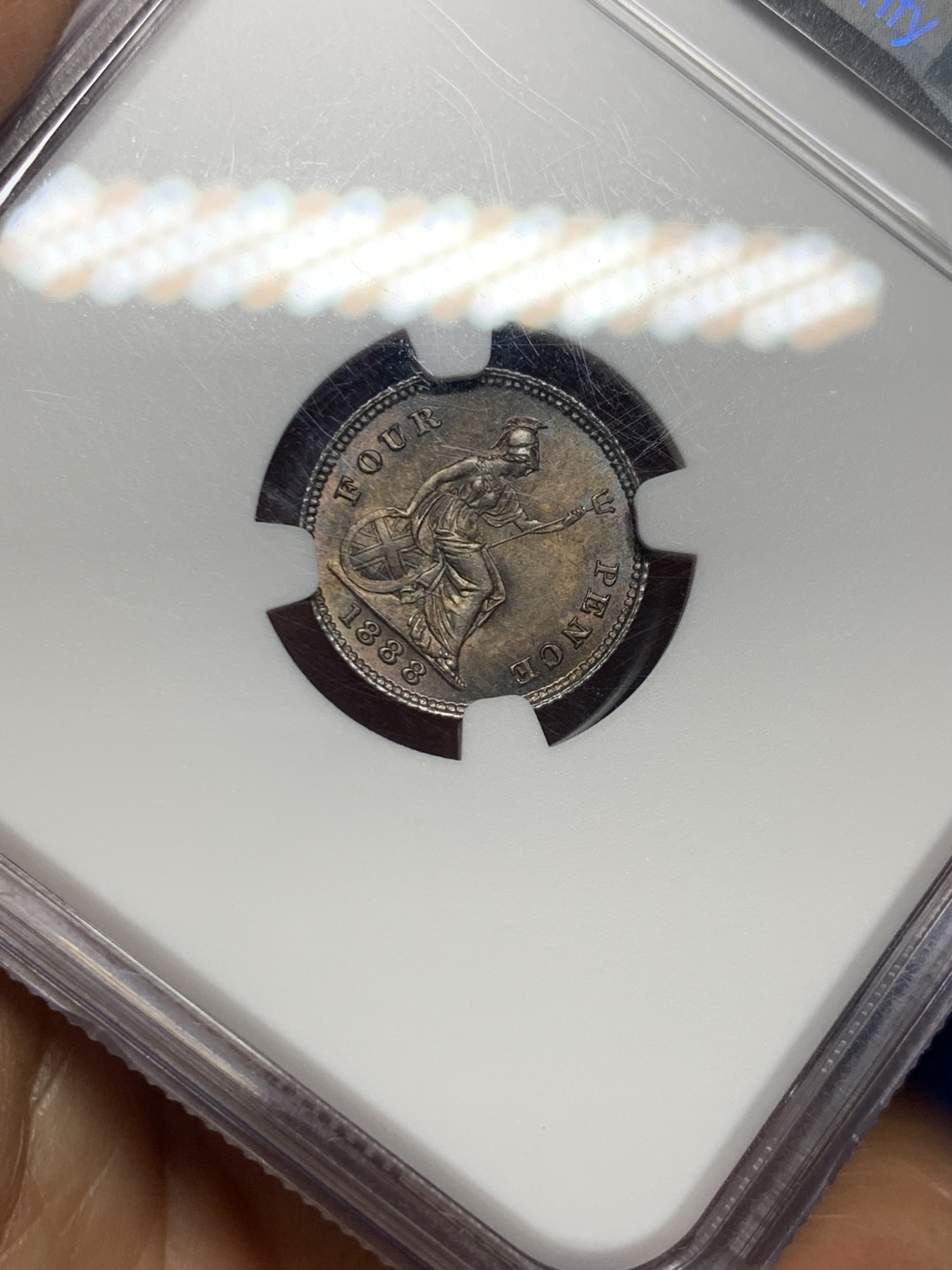 《竞宝斋》圣诞专辑  第二场  第228场 定制纪念章相赠 (全场顺丰包邮) NGC-MS63 英国1888年维多利亚高冠版4便士银币