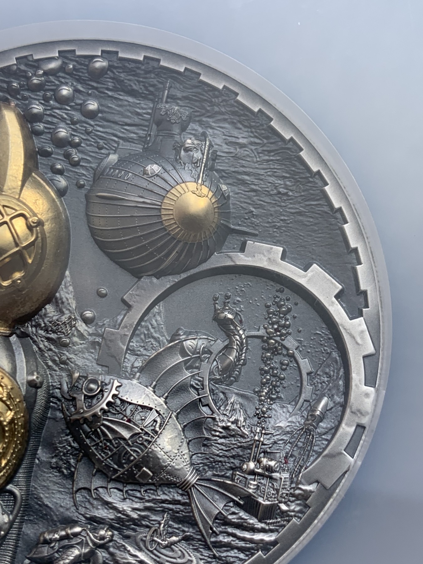 《竞宝斋》圣诞专辑  第二场  第228场 定制纪念章相赠 (全场顺丰包邮) NGC MS70 2022年库克蒸汽朋克系列-鹦鹉螺浮雕镀金仿古纪念银币 盒装  50mm 3盎司 999银 发行量888枚