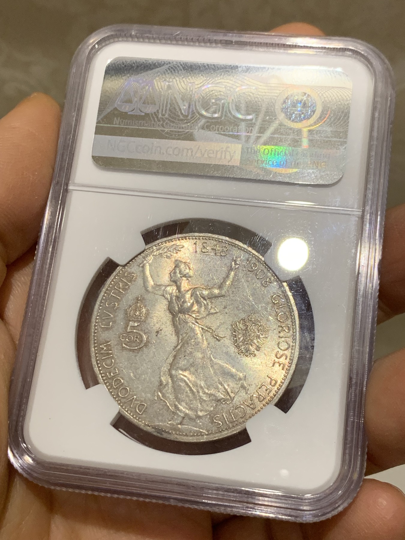 《竞宝斋》圣诞专辑  第二场  第228场 定制纪念章相赠 (全场顺丰包邮) NGC-MS62 奥匈帝国 1908年 弗朗茨一世登基60周年 奔跑的女人 5克朗 银币 黄油环彩 外拍上涨品种