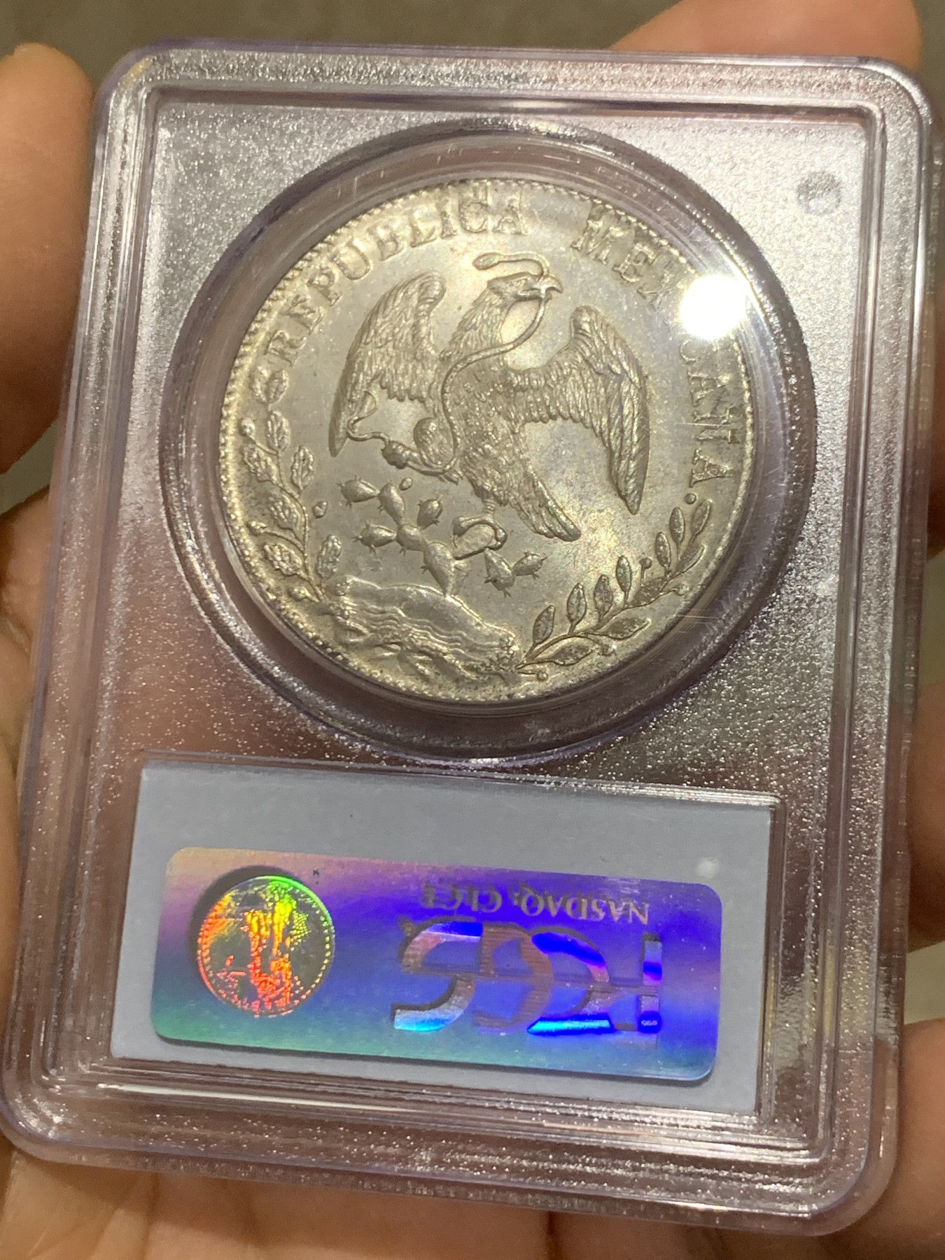 《竞宝斋》圣诞专辑  第二场  第228场 定制纪念章相赠 (全场顺丰包邮) PCGS-MS64 墨西哥 1896年 8瑞尔 花边鹰洋 略少厂别 绝版老白盒 味道不错