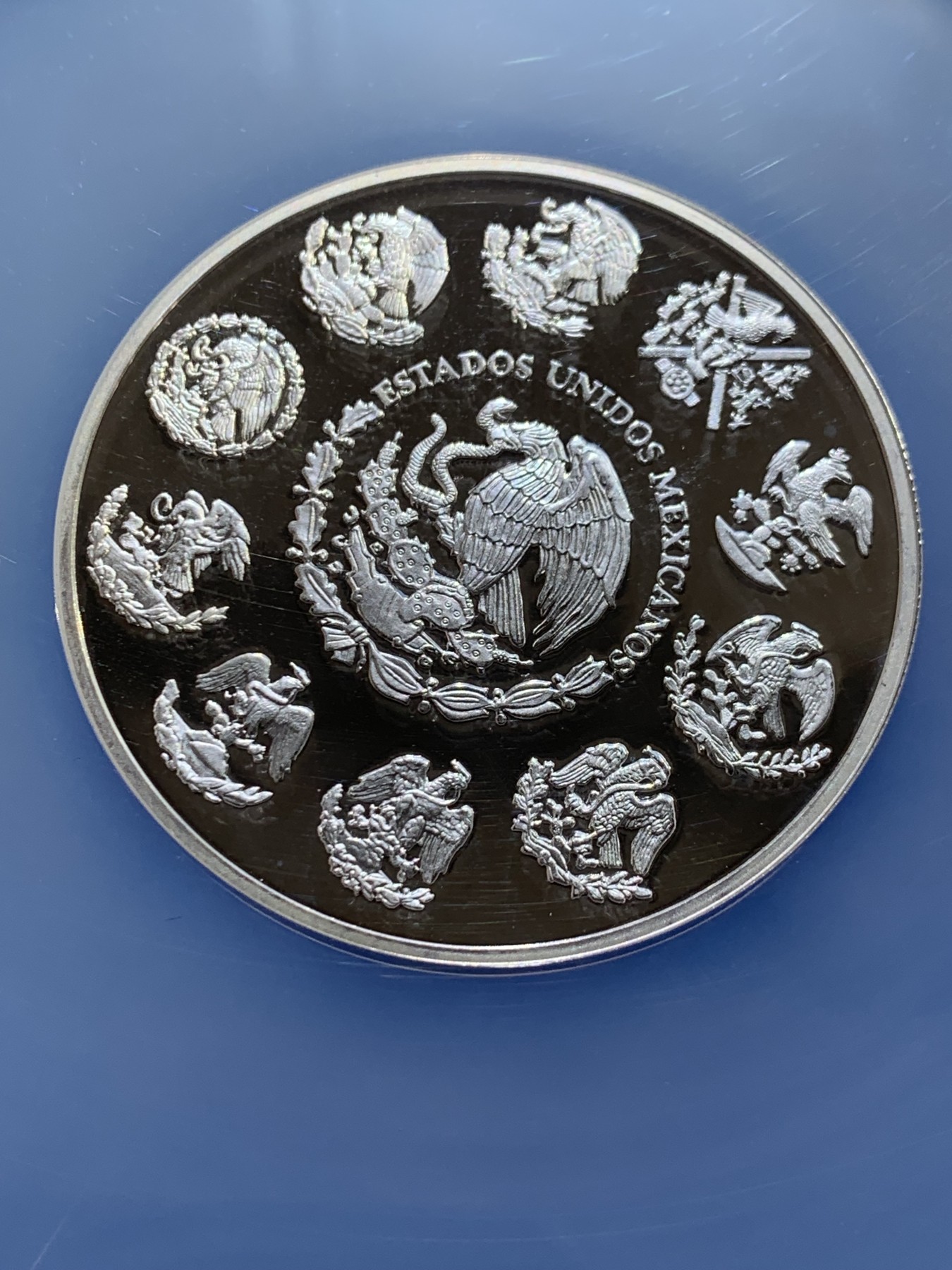 《竞宝斋》圣诞专辑  第二场  第228场 定制纪念章相赠 (全场顺丰包邮) NGC PF69UC 1999-2000墨西哥千禧年古代建筑纪念银币-10比索（冠军分），海外售价2400+   40mm 2盎司 999银 发行量500枚