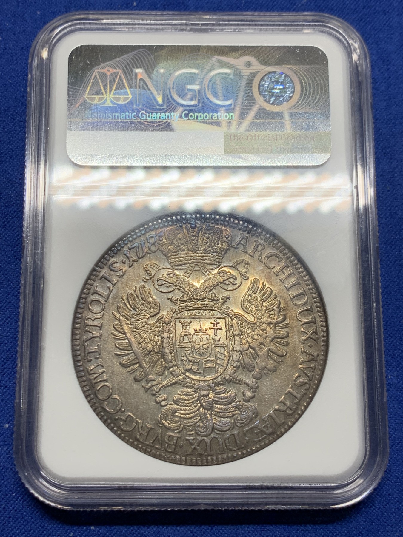 《竞宝斋》圣诞专辑  第二场  第228场 定制纪念章相赠 (全场顺丰包邮) NGC-MS62 神圣罗马帝国 1718/7年 查理六世泰勒骑字版大银币 奥地利大波浪神罗泰勒   彩金包浆 稀少骑字版。全网唯一骑字亚军分，上面就一个63分。