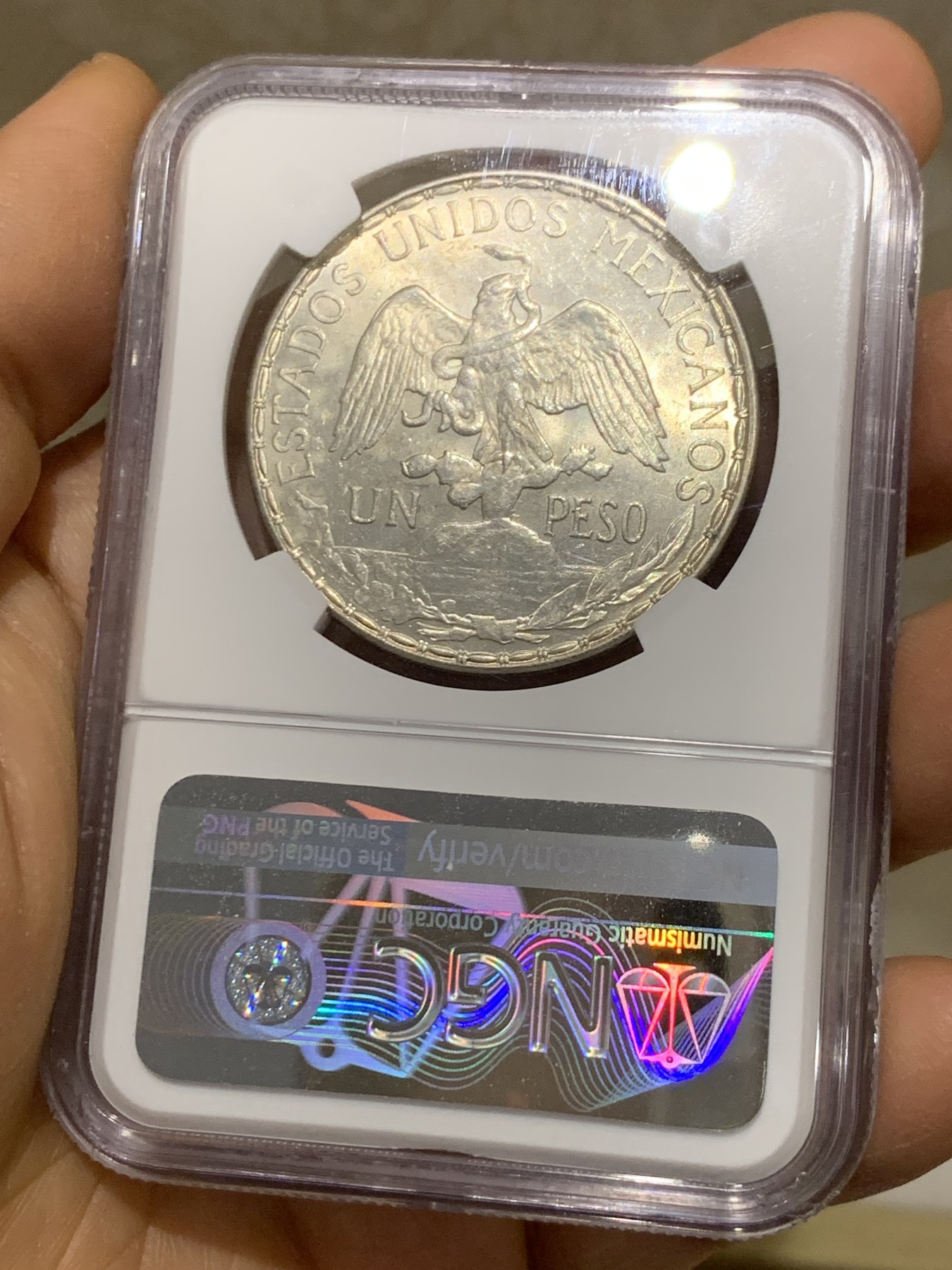 《竞宝斋》圣诞专辑  第二场  第228场 定制纪念章相赠 (全场顺丰包邮) NGC-MS63 墨西哥1910骑马鹰洋 淡金美包浆 外拍大热品种值得拥有