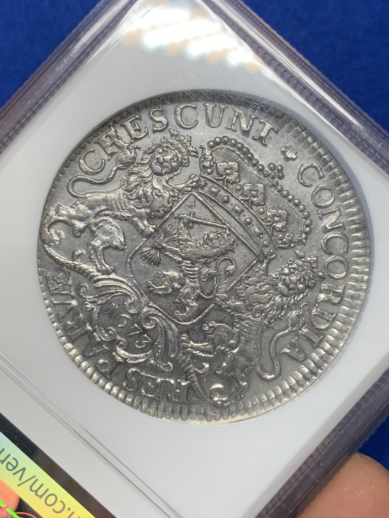 《竞宝斋》圣诞专辑  第二场  第228场 定制纪念章相赠 (全场顺丰包邮) 稀少亚军分！NGC MS61 荷兰 1673 荷兰省 2杜卡特 大马剑银币 64.55克 双倍的快乐 底板光度好 全深打 非常难的品种 上涨幅度惊人