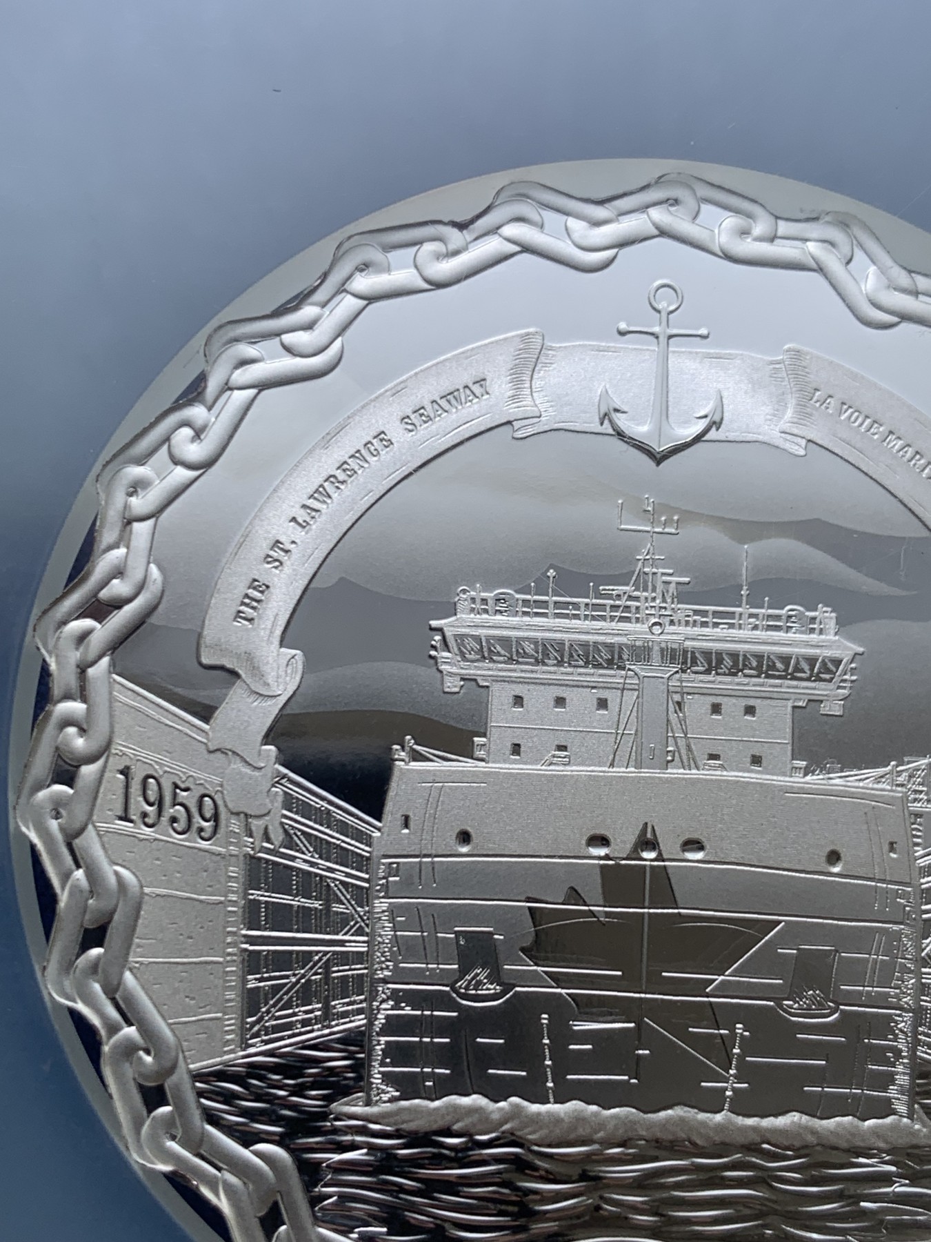 《竞宝斋》圣诞专辑  第二场  第228场 定制纪念章相赠 (全场顺丰包邮) 加拿大圣劳伦斯航道60周年纪念银币-30加元（唯一蓝标首期冠军分），海外售价2000+   52.6mm 2盎司 999银 发行量2000枚