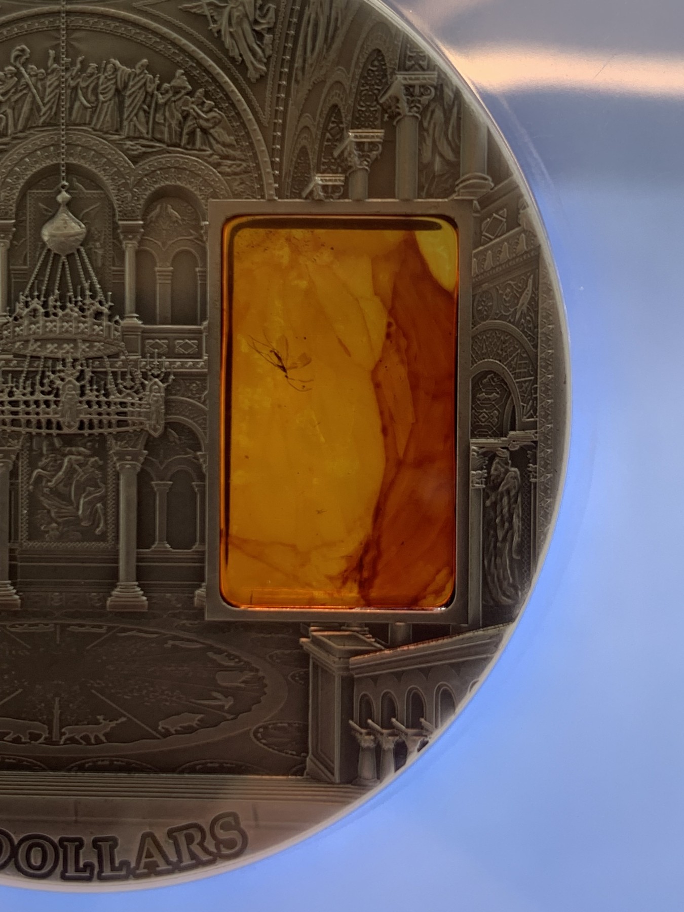 《竞宝斋》圣诞专辑  第二场  第228场 定制纪念章相赠 (全场顺丰包邮) NGC MS69 2011年帕劳镶嵌琥珀古典建筑系列3-新天鹅堡银币（热门藏品） 含证书  50mm 2盎司 999银 发行量999枚