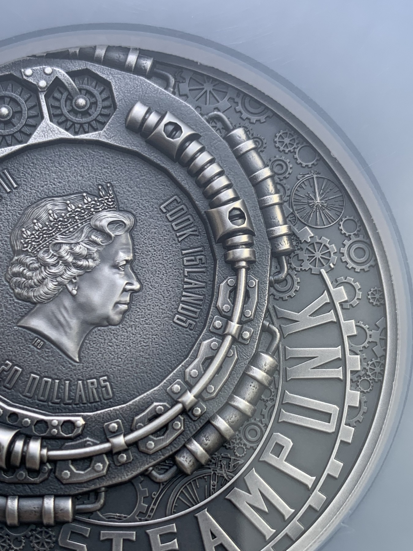 《竞宝斋》圣诞专辑  第二场  第228场 定制纪念章相赠 (全场顺丰包邮) NGC MS70 2021年库克蒸汽朋克系列-喷气背包浮雕镀金仿古纪念银币 盒装  50mm 3盎司 999银 发行量888枚