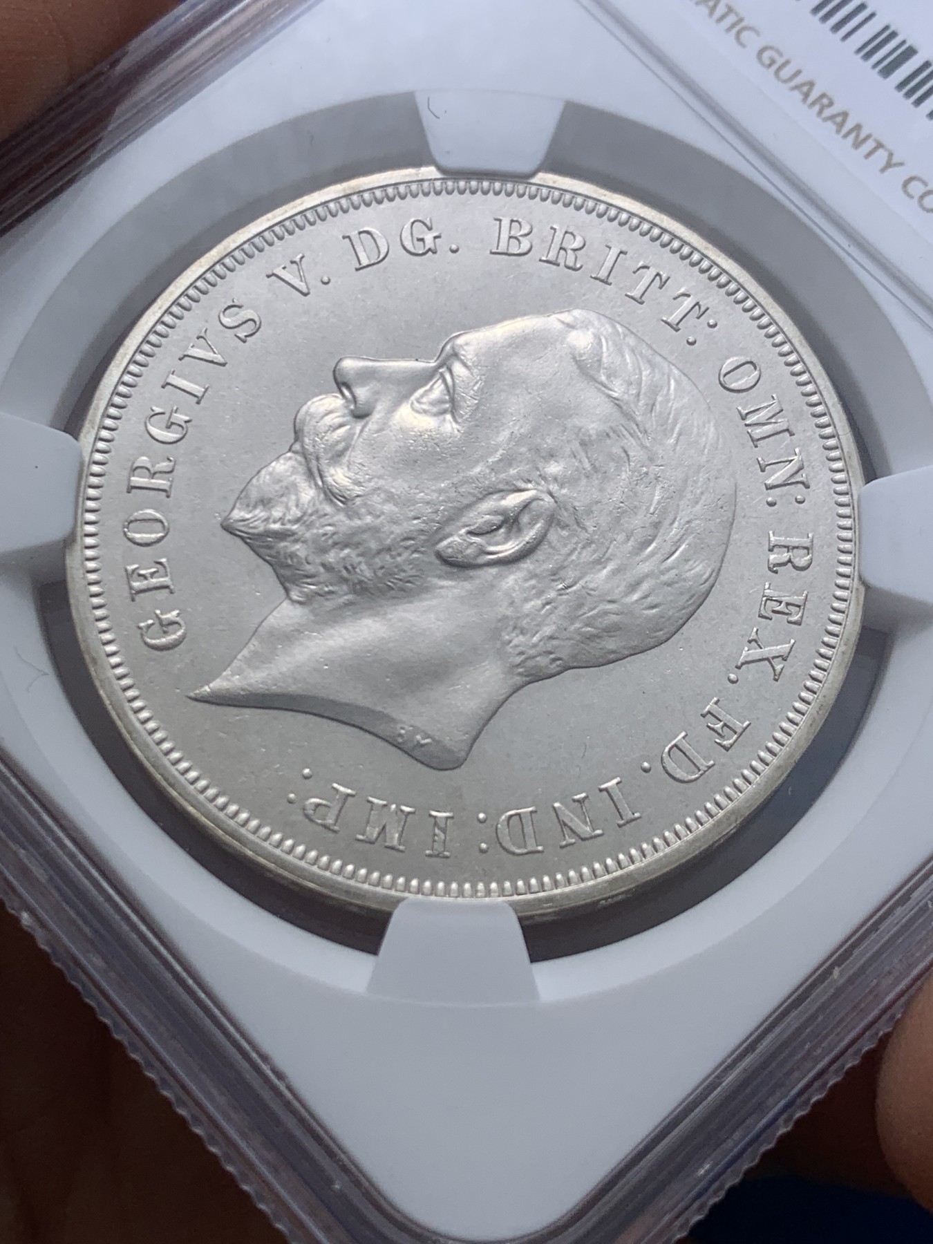 《竞宝斋》圣诞专辑  第二场  第228场 定制纪念章相赠 (全场顺丰包邮) NGC-SP65 英国1935年木马剑克朗大银币，稀少SP版本，高浮雕 早期深打状态好