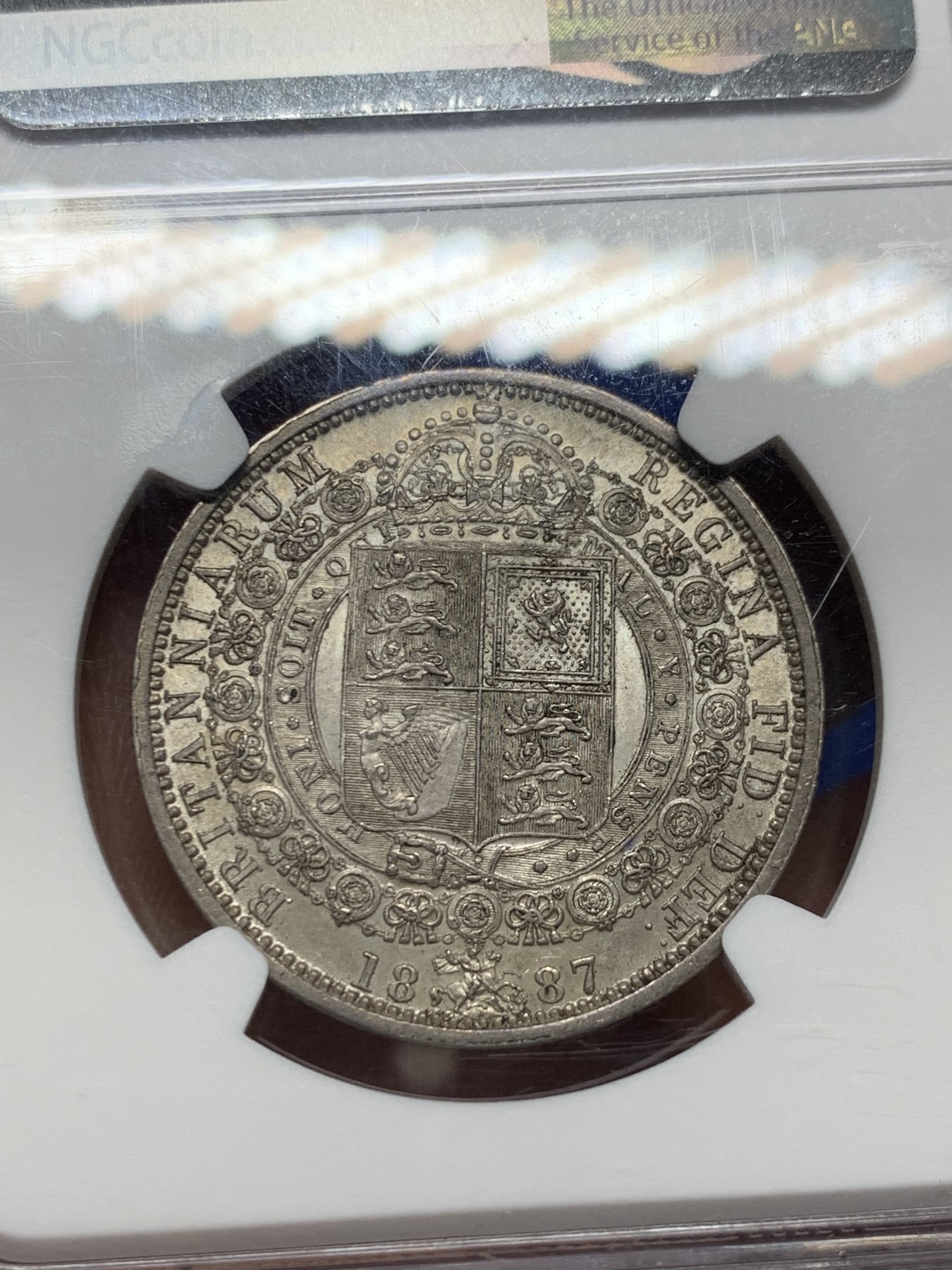 《竞宝斋》圣诞专辑  第二场  第228场 定制纪念章相赠 (全场顺丰包邮) NGC-MS63 英国1887年维多利亚高冠半克朗银币 欧洲灰包浆 底板光洁 光度不错 竞宝斋10月成交同分含佣价1408