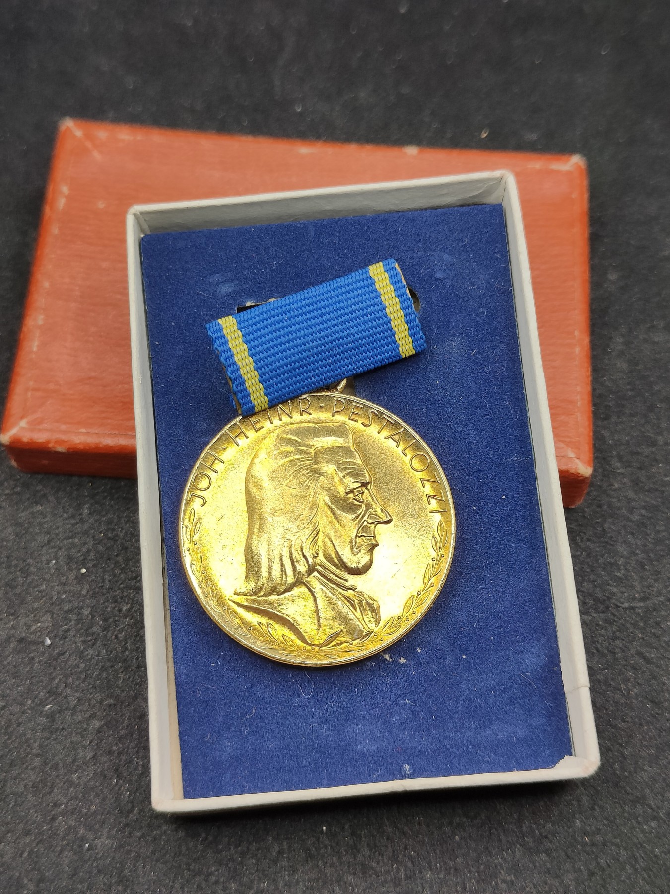 全场0元起拍 第120期 咸鱼国勋章拍卖专场 12月27日（周三）下午6：00开始 东德金级 裴斯洛泰齐忠诚服务奖章