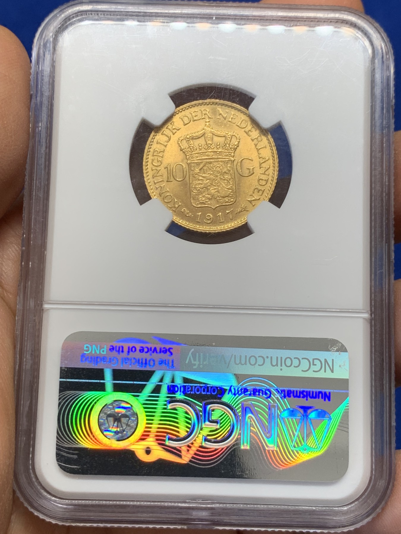 《竞宝斋》圣诞专辑  第二场  第228场 定制纪念章相赠 (全场顺丰包邮) NGC-MS64 1917荷兰威廉明娜10盾金币 少妇版车轮光金灿灿 热门好品潜力高