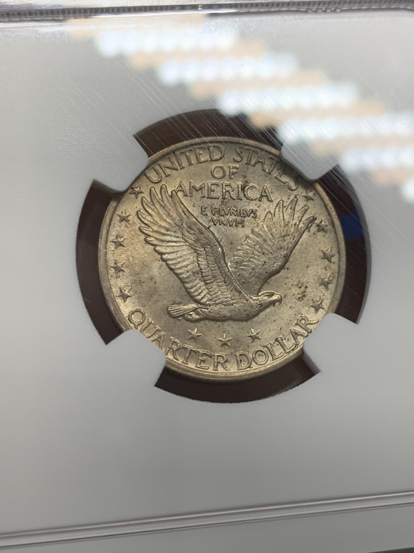 《竞宝斋》圣诞专辑  第二场  第228场 定制纪念章相赠 (全场顺丰包邮) NGC-MS63 美国1920年25分银币，站立女神第二版。这枚打制深峻，接近full head，双面曝光且带黄油包浆。大受美国人喜爱的设计，在2016年专门复刻了金币，在本土的售价也一直不低。