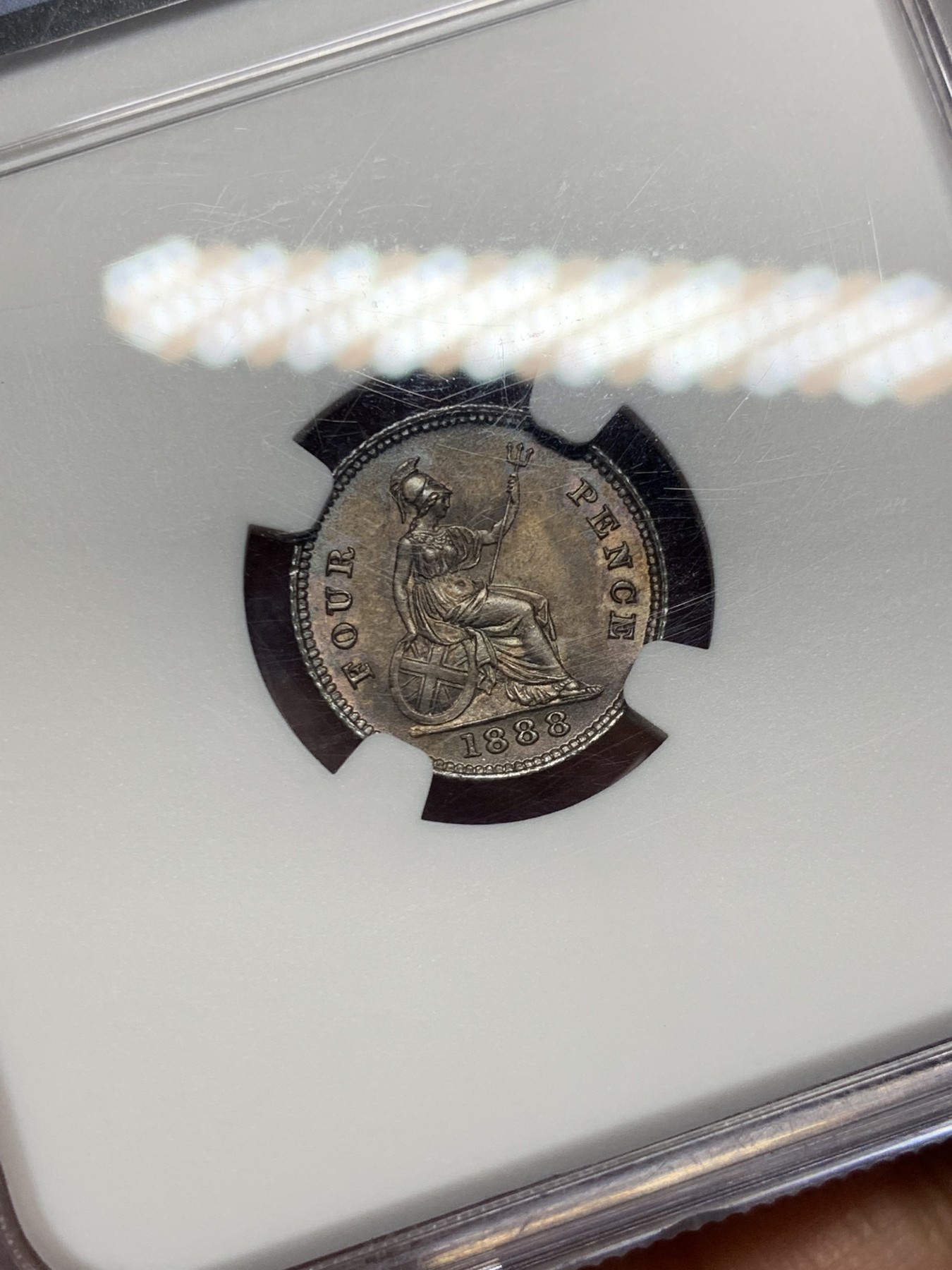 《竞宝斋》圣诞专辑  第二场  第228场 定制纪念章相赠 (全场顺丰包邮) NGC-MS63 英国1888年维多利亚高冠版4便士银币