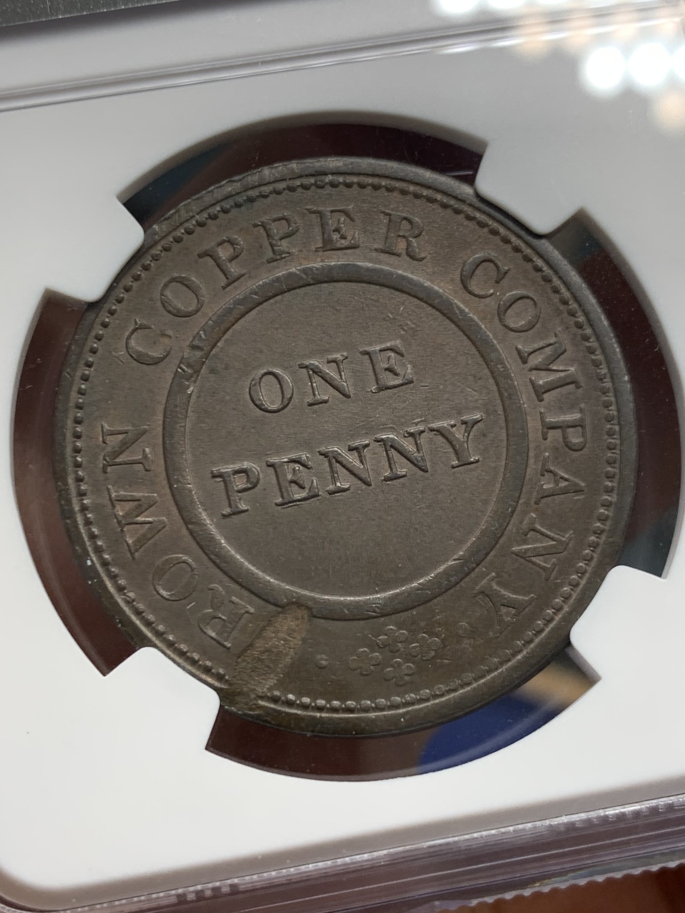 《竞宝斋》圣诞专辑  第二场  第228场 定制纪念章相赠 (全场顺丰包邮) NGC-MS63 英国1811年伯明翰1便士token大铜币，背面铸缺，仅见。经典品种，氧化自然古拙，用料厚重。