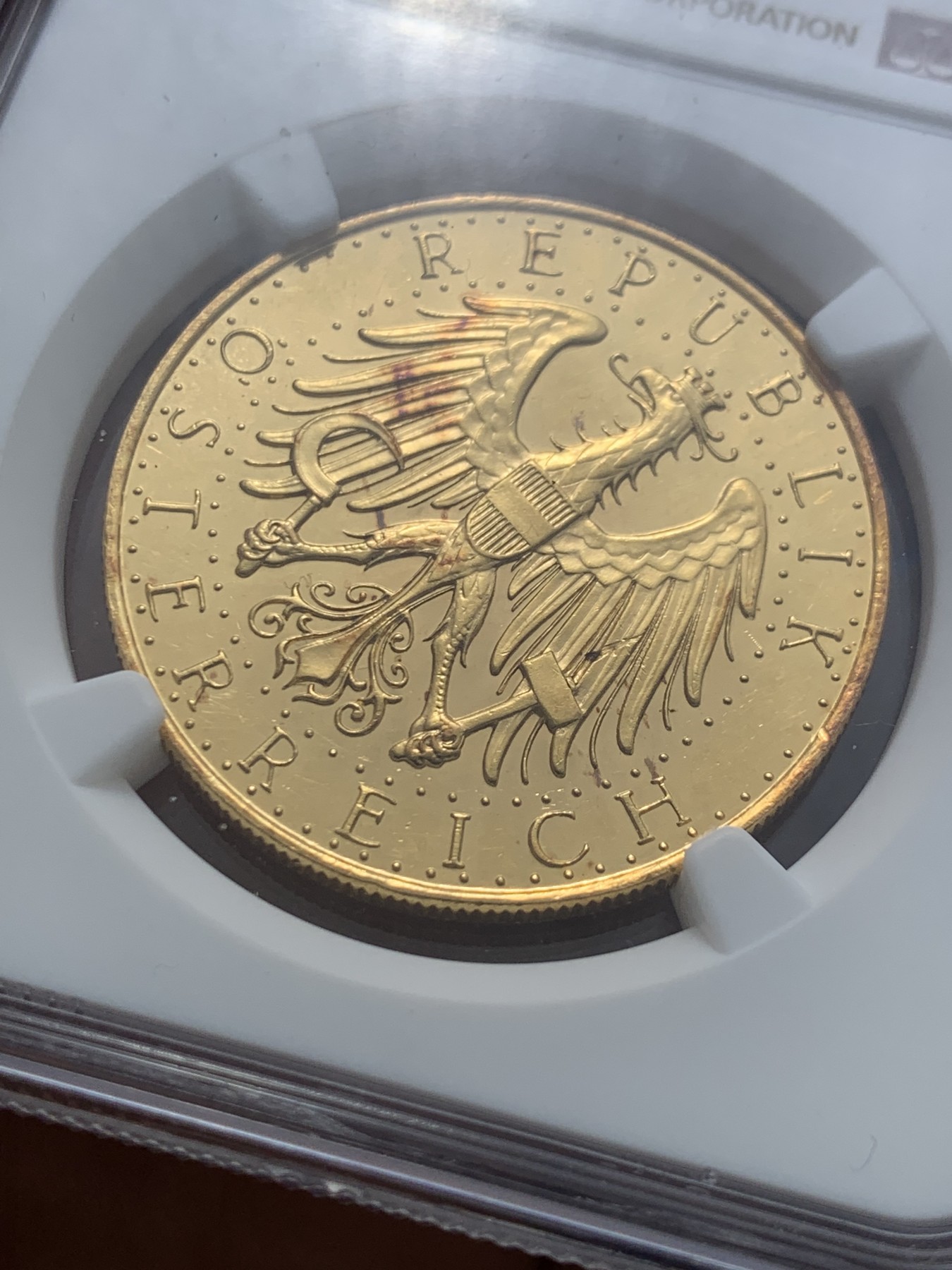 《竞宝斋》圣诞专辑  第二场  第228场 定制纪念章相赠 (全场顺丰包邮) NGC PL61 1926年奥地利100先令金币 类镜面 23.525克 900金 直径33MM