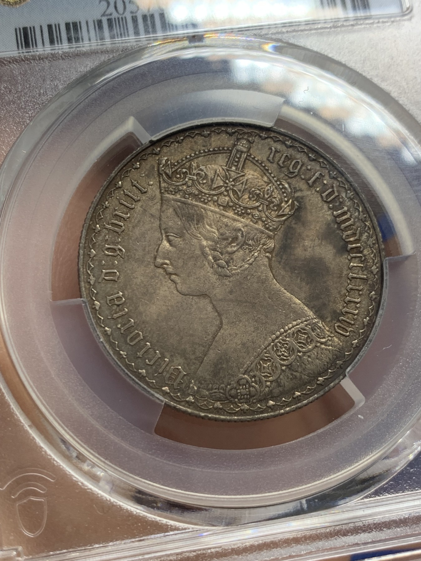 《竞宝斋》圣诞专辑  第二场  第228场 定制纪念章相赠 (全场顺丰包邮) PCGS MS61 英国1884年小维哥特弗洛林，精品金色包浆，低评