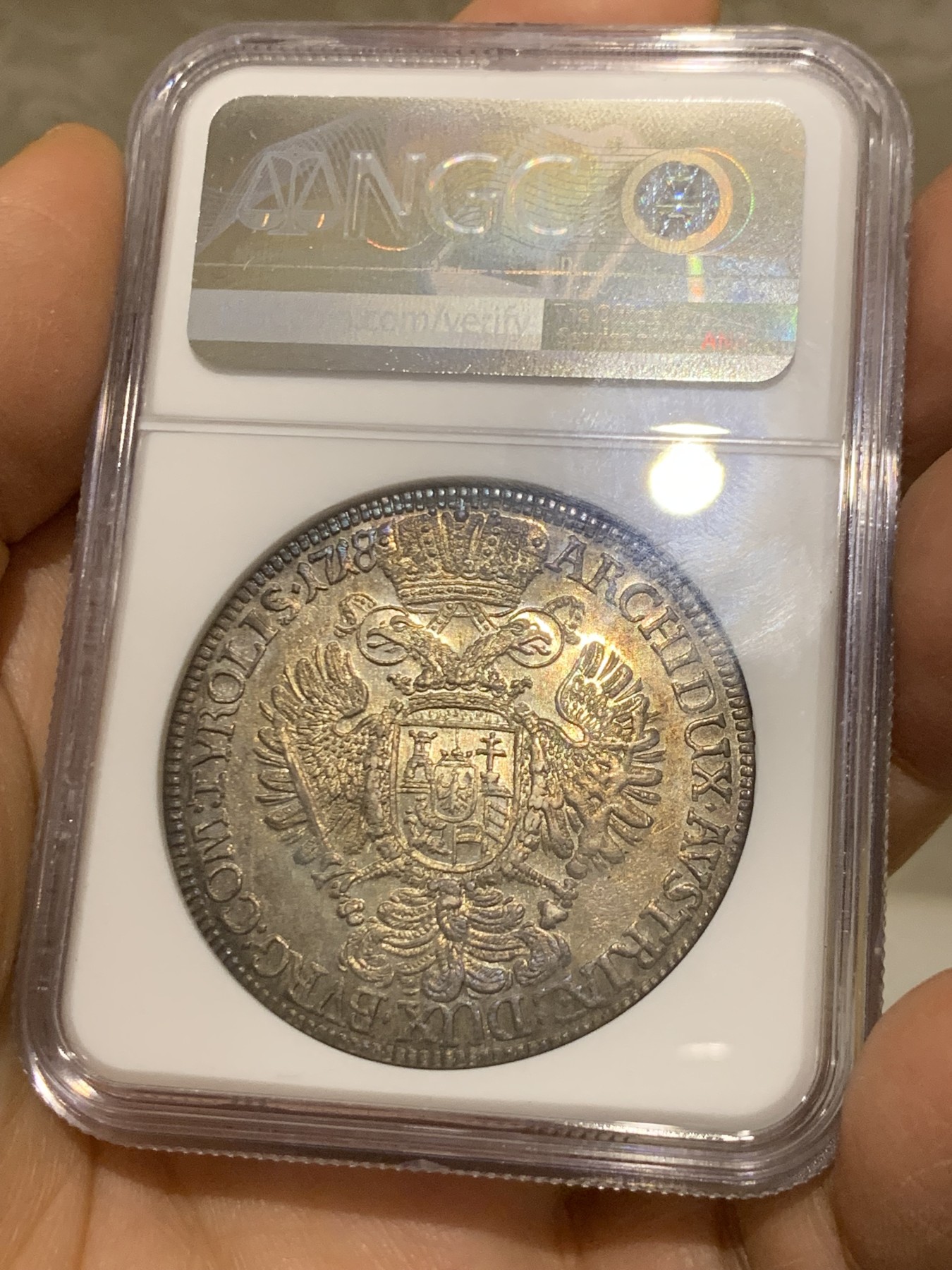 《竞宝斋》圣诞专辑  第二场  第228场 定制纪念章相赠 (全场顺丰包邮) NGC-MS62 神圣罗马帝国 1718/7年 查理六世泰勒骑字版大银币 奥地利大波浪神罗泰勒   彩金包浆 稀少骑字版。全网唯一骑字亚军分，上面就一个63分。