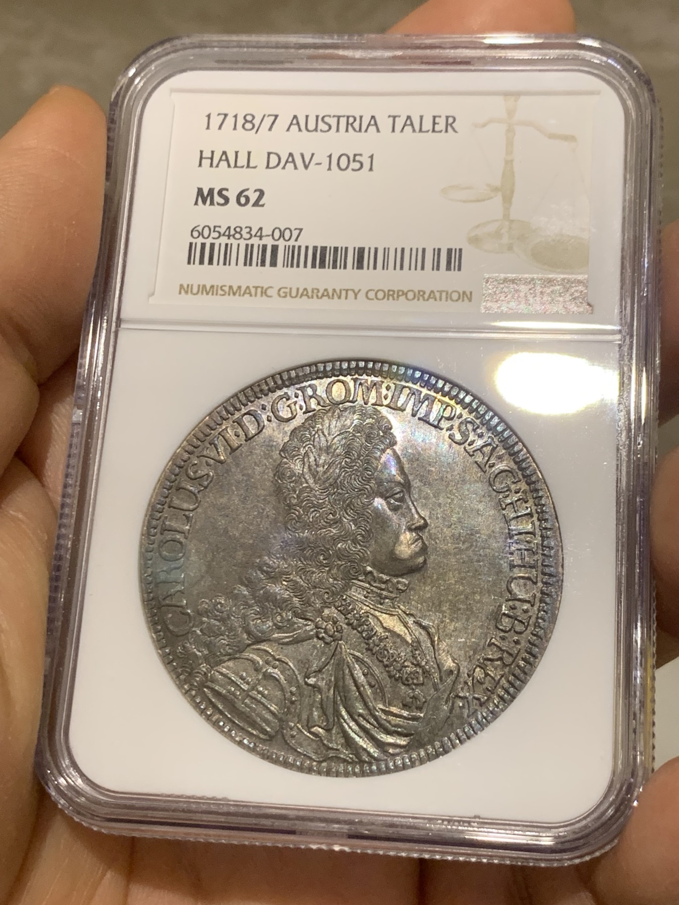 《竞宝斋》圣诞专辑  第二场  第228场 定制纪念章相赠 (全场顺丰包邮) NGC-MS62 神圣罗马帝国 1718/7年 查理六世泰勒骑字版大银币 奥地利大波浪神罗泰勒   彩金包浆 稀少骑字版。全网唯一骑字亚军分，上面就一个63分。