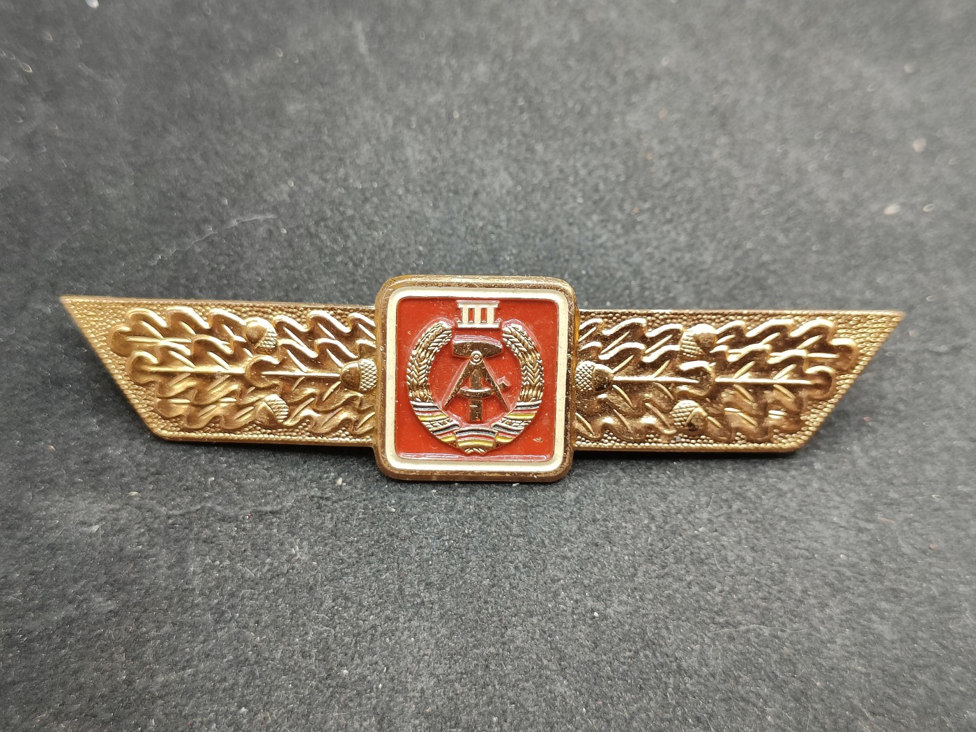 全场0元起拍 第120期 咸鱼国勋章拍卖专场 12月27日（周三）下午6：00开始 东德人民军中期 63版通用技能章