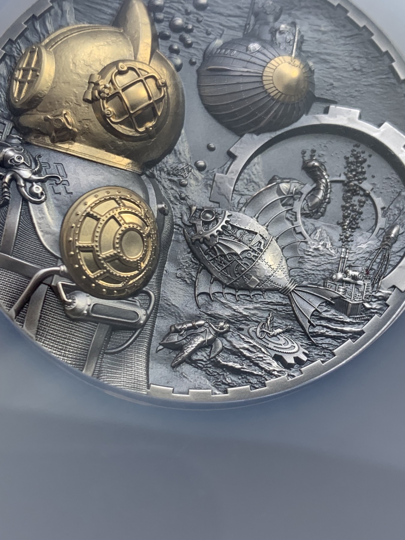 《竞宝斋》圣诞专辑  第二场  第228场 定制纪念章相赠 (全场顺丰包邮) NGC MS70 2022年库克蒸汽朋克系列-鹦鹉螺浮雕镀金仿古纪念银币 盒装  50mm 3盎司 999银 发行量888枚