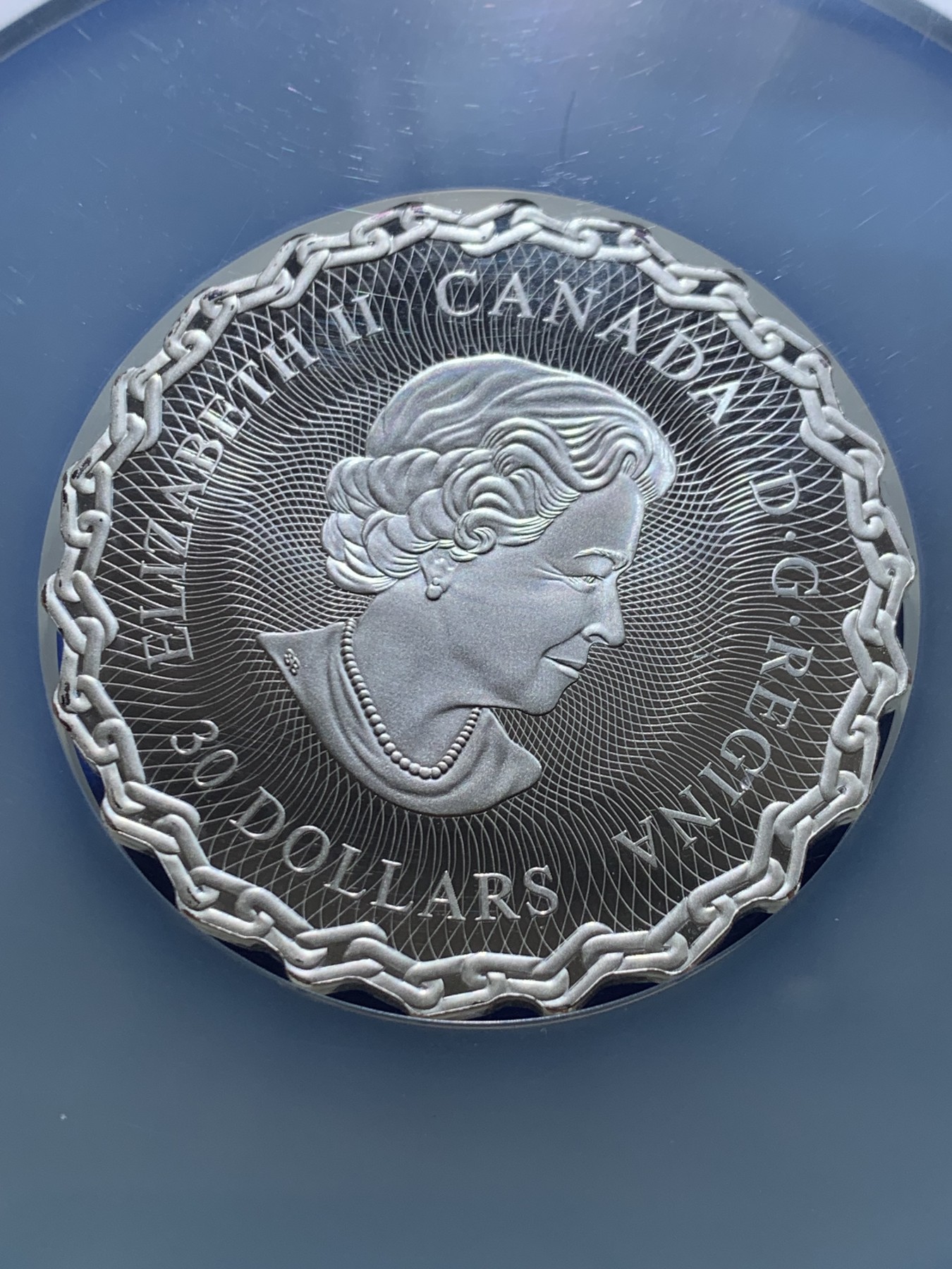 《竞宝斋》圣诞专辑  第二场  第228场 定制纪念章相赠 (全场顺丰包邮) 加拿大圣劳伦斯航道60周年纪念银币-30加元（唯一蓝标首期冠军分），海外售价2000+   52.6mm 2盎司 999银 发行量2000枚