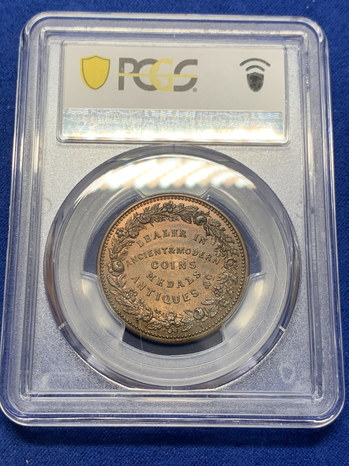 《竞宝斋》圣诞专辑  第二场  第228场 定制纪念章相赠 (全场顺丰包邮) PCGS MS65 唯一冠军 英国1834年Token半便士，著名币商William Till广告币