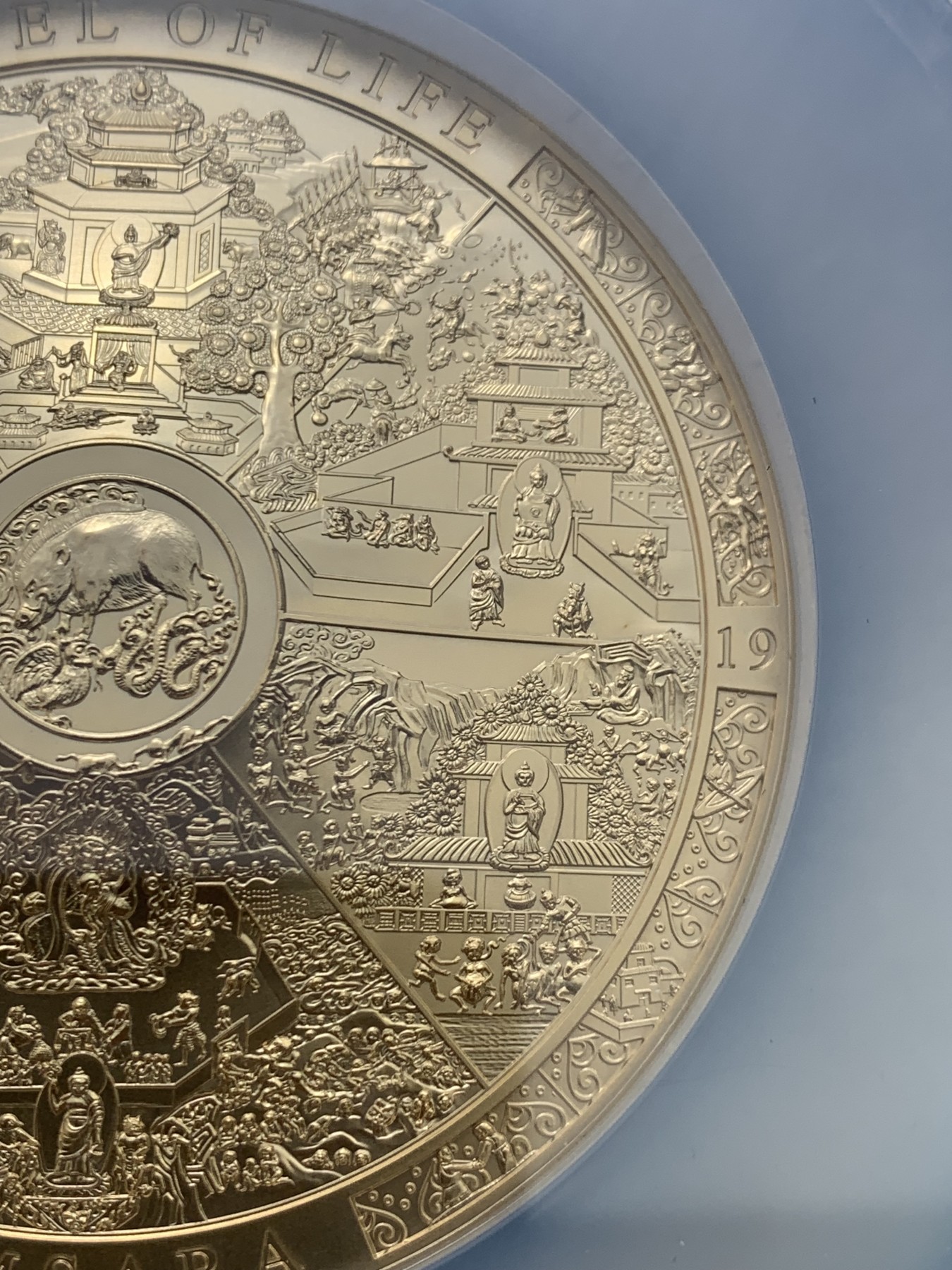 《竞宝斋》圣诞专辑  第二场  第228场 定制纪念章相赠 (全场顺丰包邮) NGC MS70 2019年库克考古学系列-生命之轮镀金银币（限量-蓝标首期）， 65mm，3盎司，999银，市场价值5000+，发行量33枚。