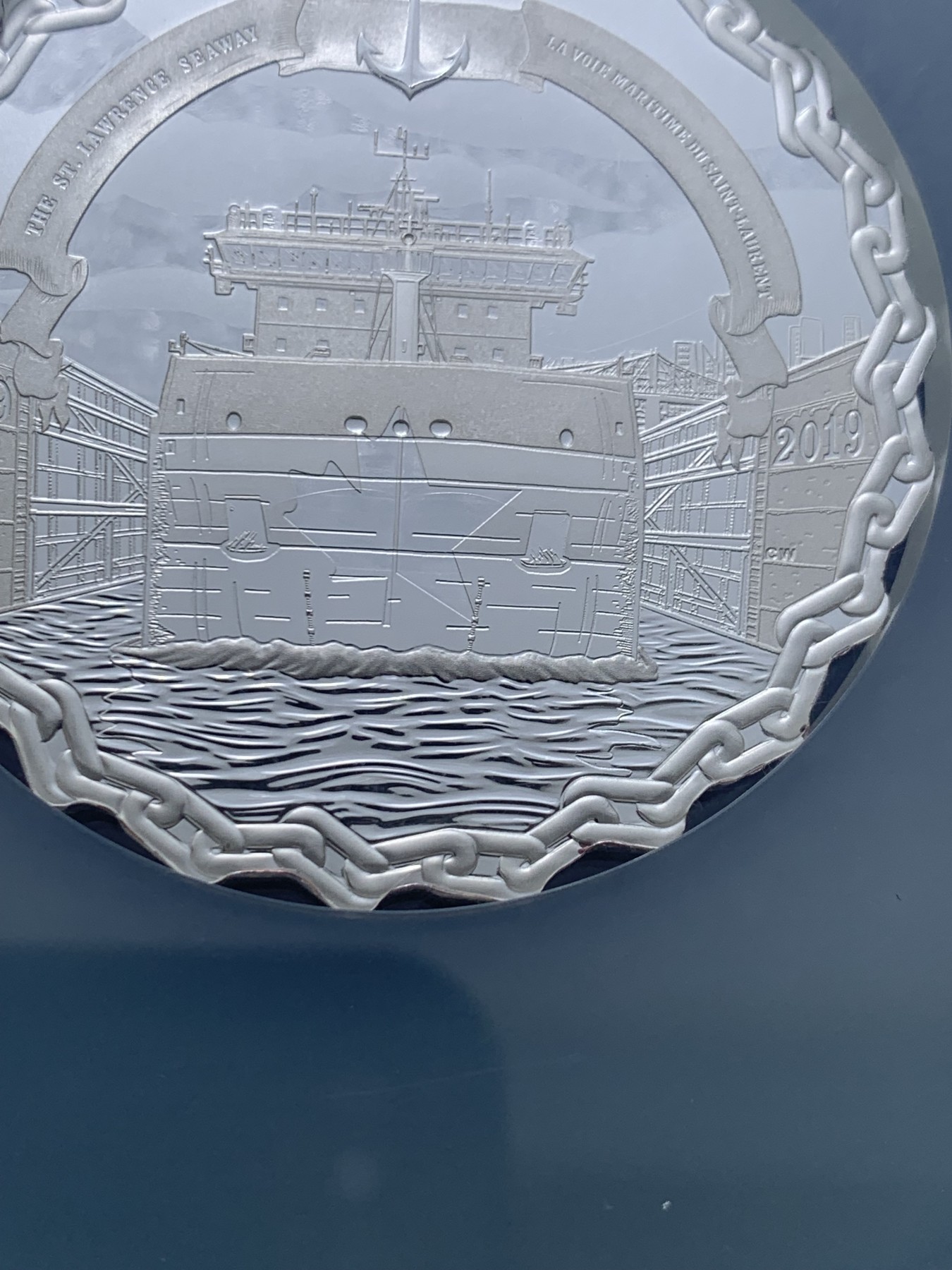 《竞宝斋》圣诞专辑  第二场  第228场 定制纪念章相赠 (全场顺丰包邮) 加拿大圣劳伦斯航道60周年纪念银币-30加元（唯一蓝标首期冠军分），海外售价2000+   52.6mm 2盎司 999银 发行量2000枚