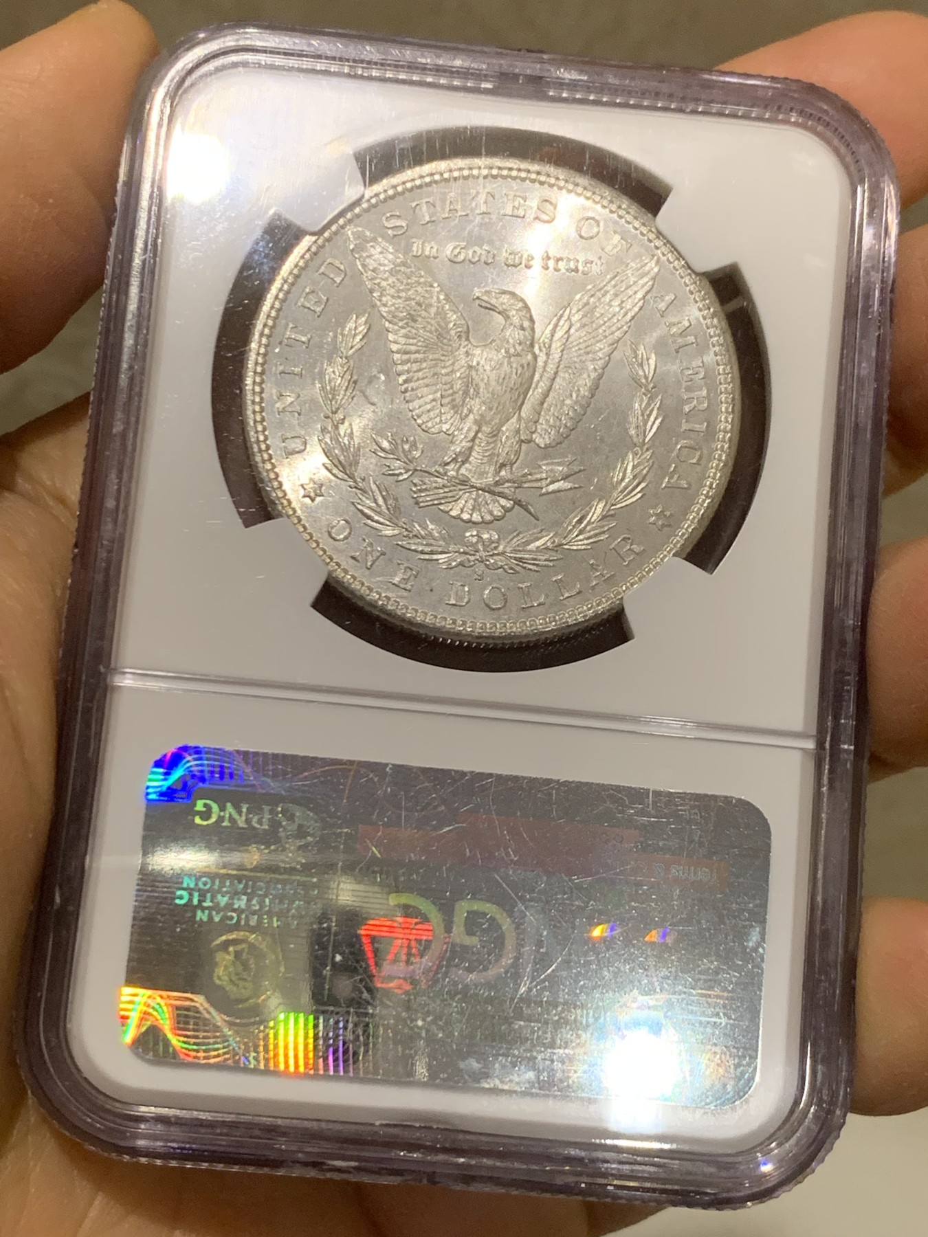 《竞宝斋》圣诞专辑  第二场  第228场 定制纪念章相赠 (全场顺丰包邮) NGC-MS66 美国 1881年 1美元摩根币 来自美国国库 摩根中高分、五彩、特殊标签都满足 一步到位的收藏