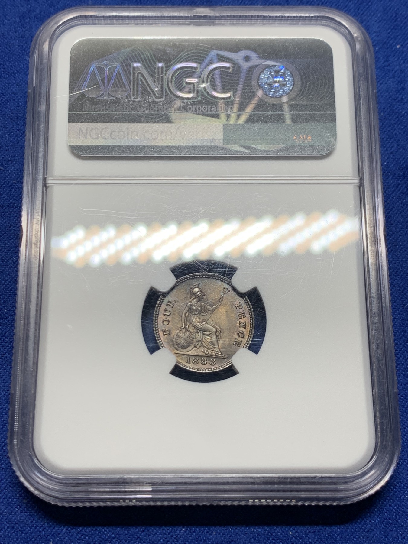 《竞宝斋》圣诞专辑  第二场  第228场 定制纪念章相赠 (全场顺丰包邮) NGC-MS63 英国1888年维多利亚高冠版4便士银币