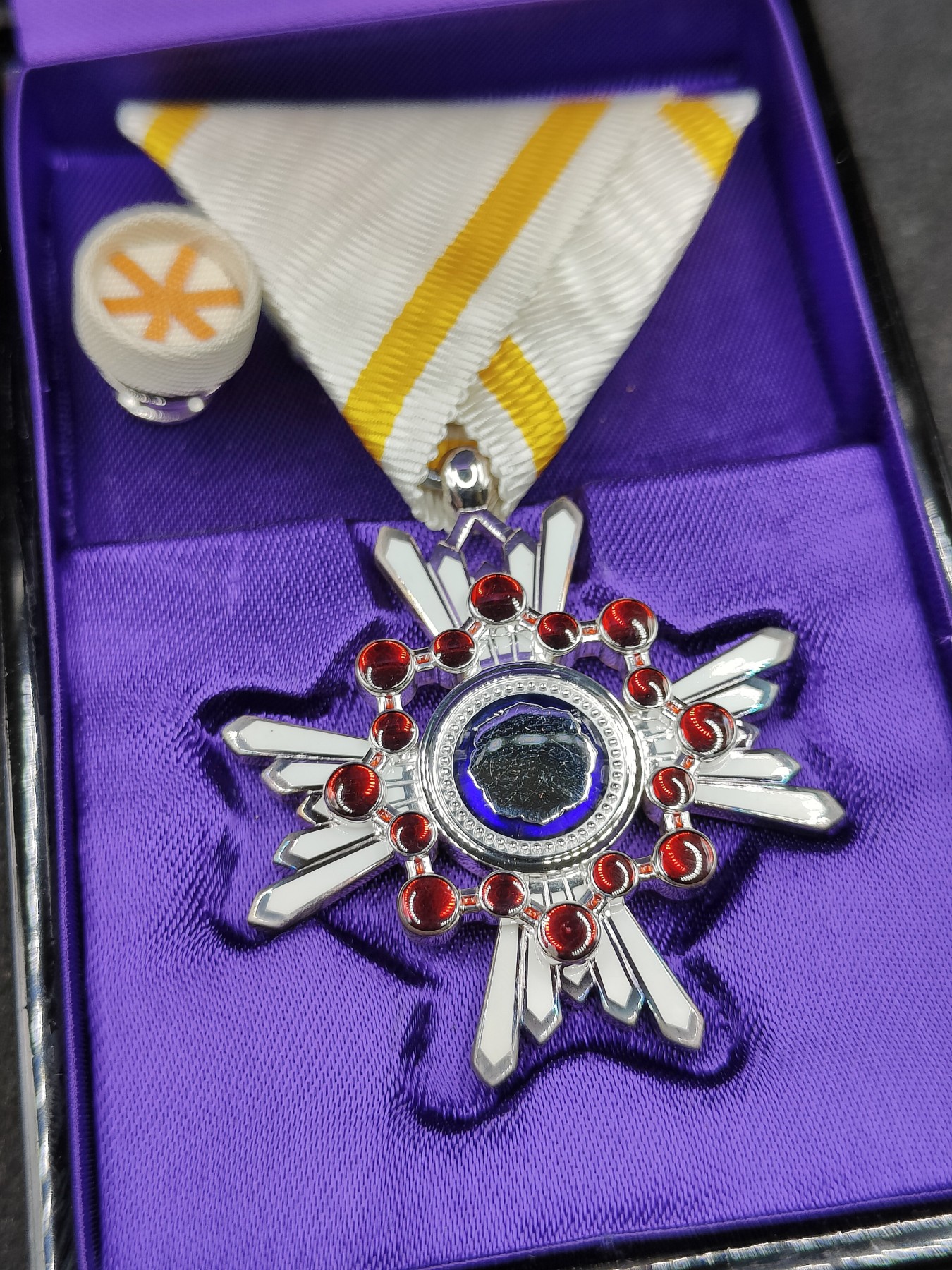 全场0元起拍 第120期 咸鱼国勋章拍卖专场 12月27日（周三）下午6：00开始 美品 日本六等瑞宝章 银制带略